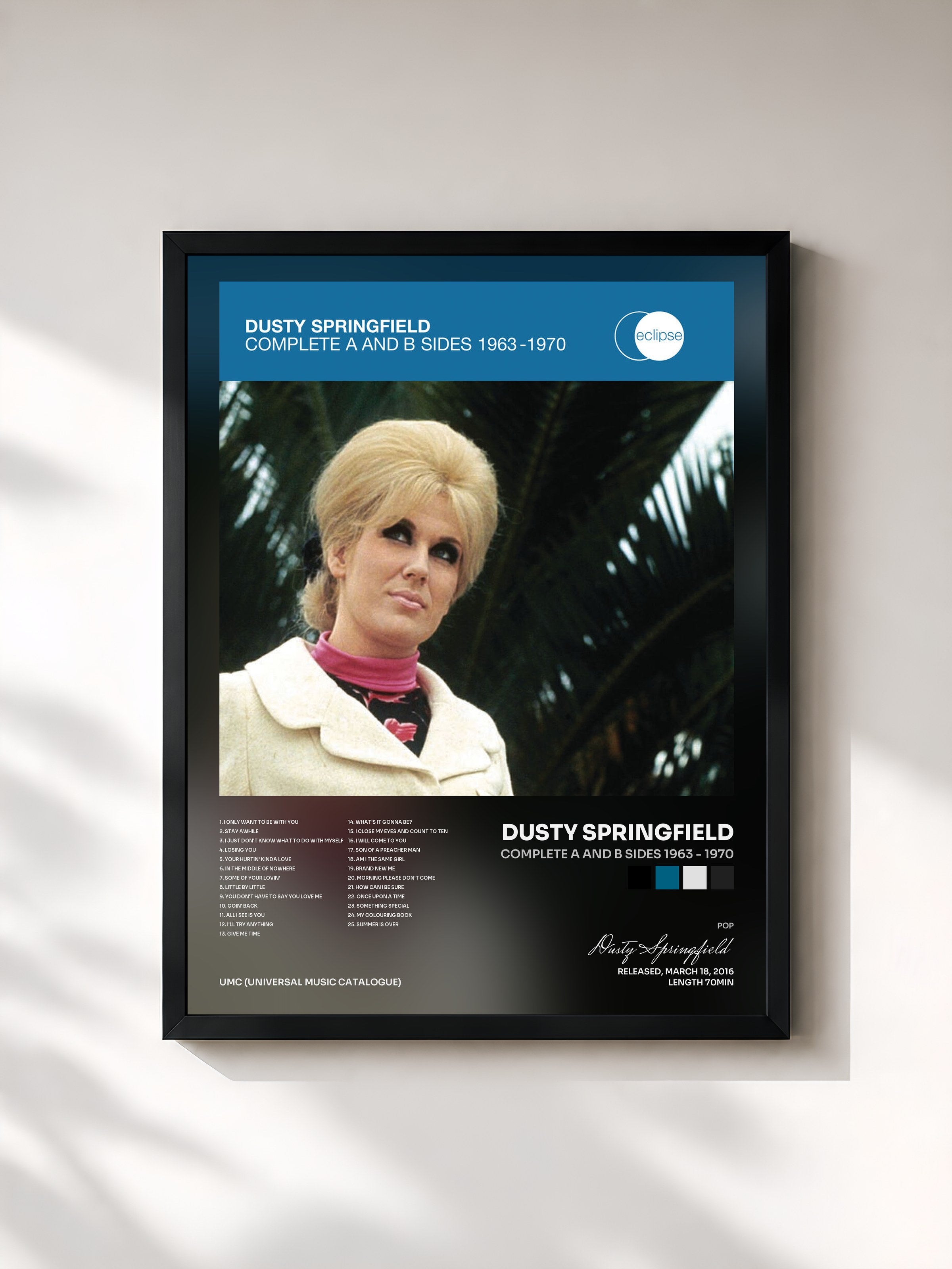#noir Tableau de l'album Complete A And B Sides 1963 - 1970 de Dusty Springfield, cadre noir, imprimé et encadré en France