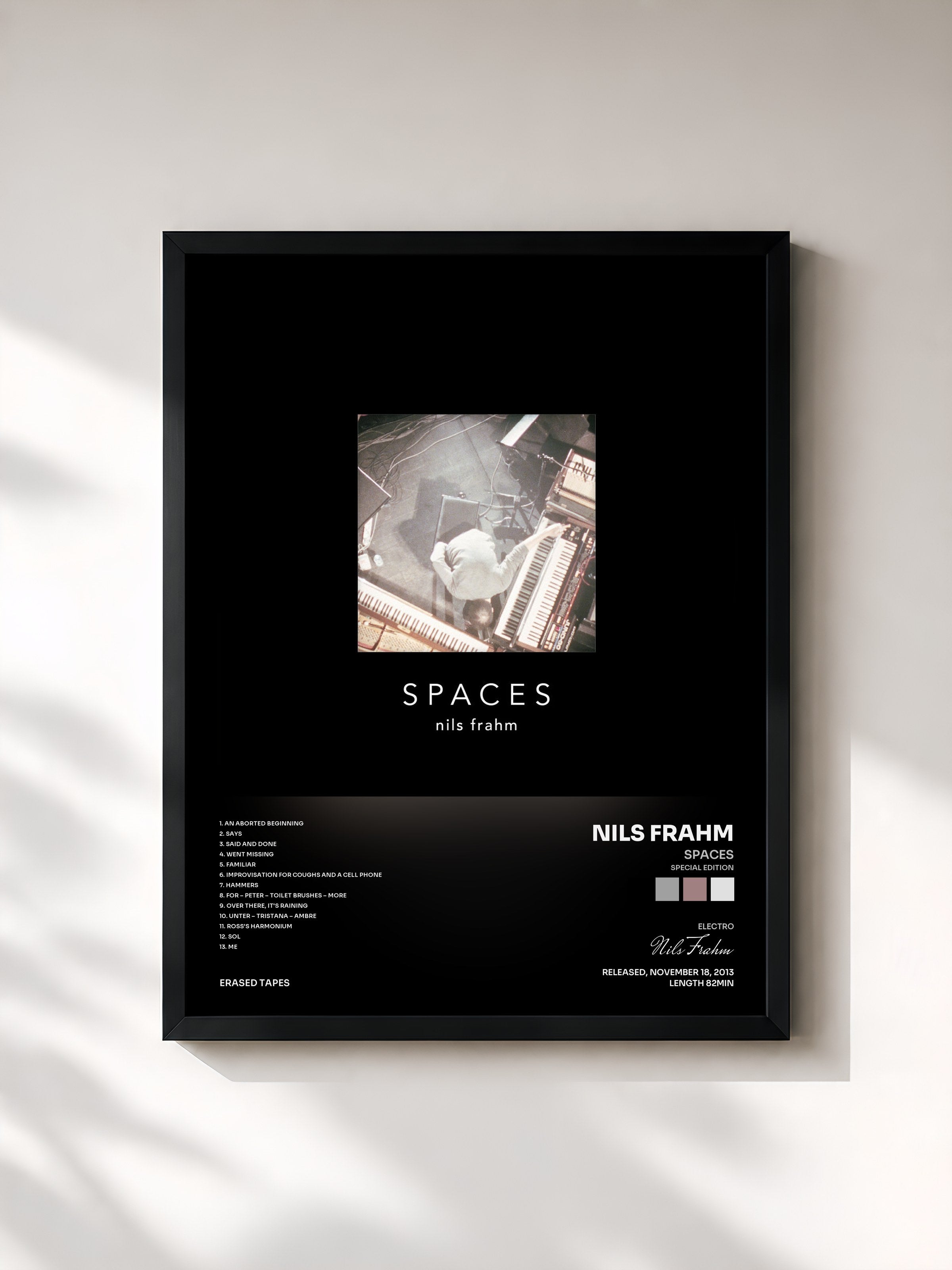 #noir Tableau de l'album Spaces (Special Edition) de Nils Frahm, cadre noir, imprimé et encadré en France
