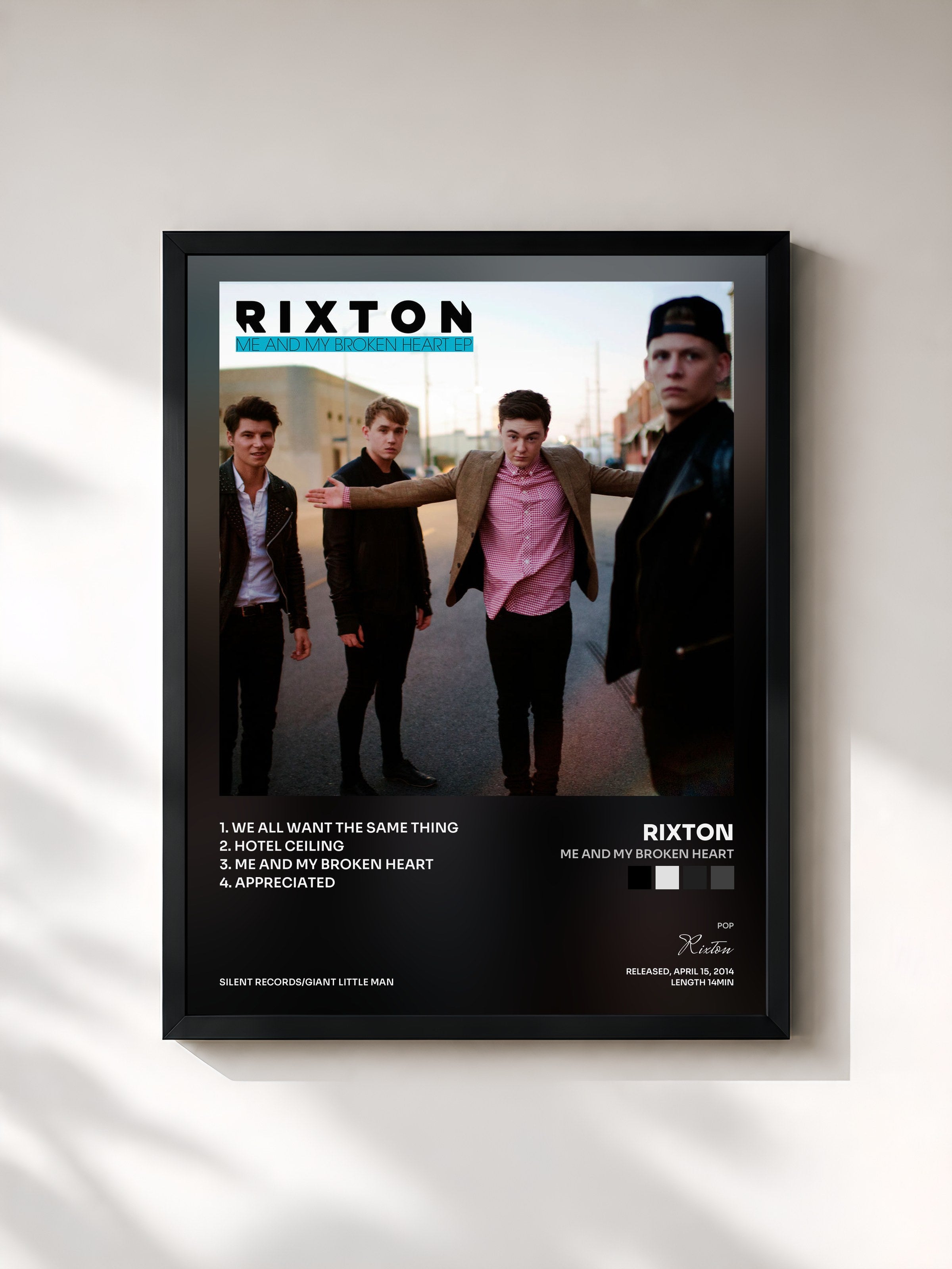 #noir Tableau de l'album Me And My Broken Heart de Rixton, cadre noir, imprimé et encadré en France