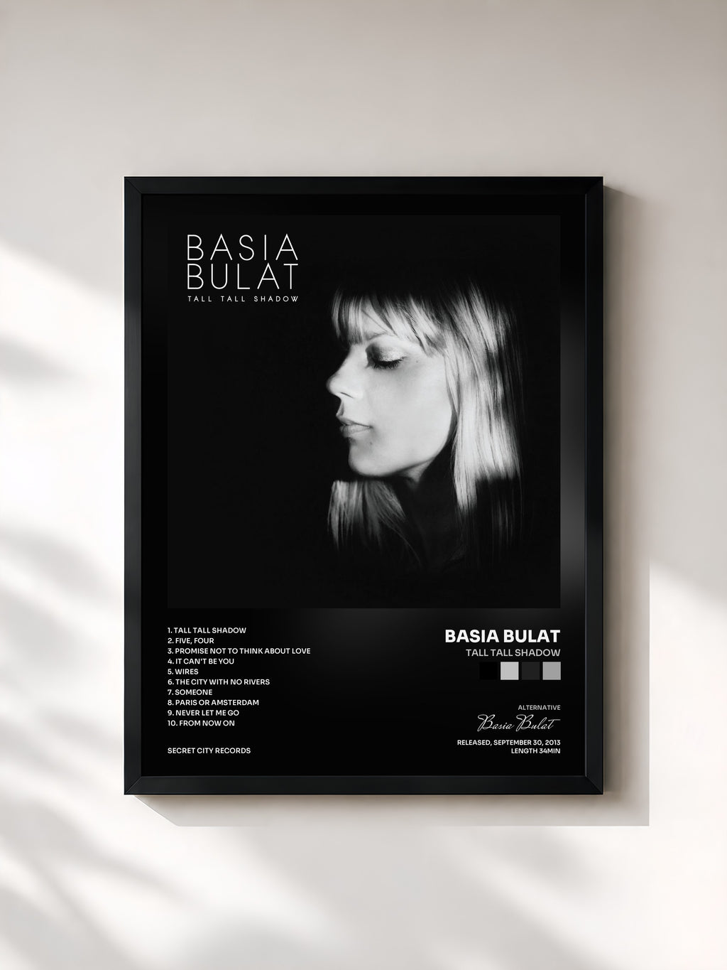 #noir Tableau de l'album Tall Tall Shadow de Basia Bulat, cadre noir, imprimé et encadré en France