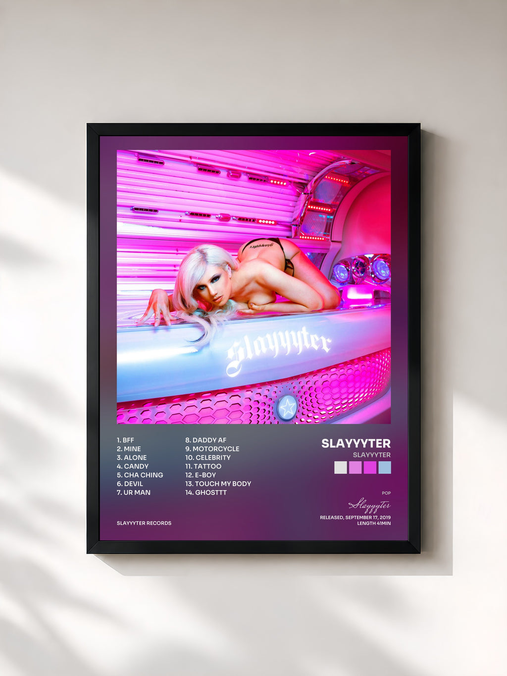 #noir Tableau de l'album Slayyyter de Slayyyter, cadre noir, imprimé et encadré en France