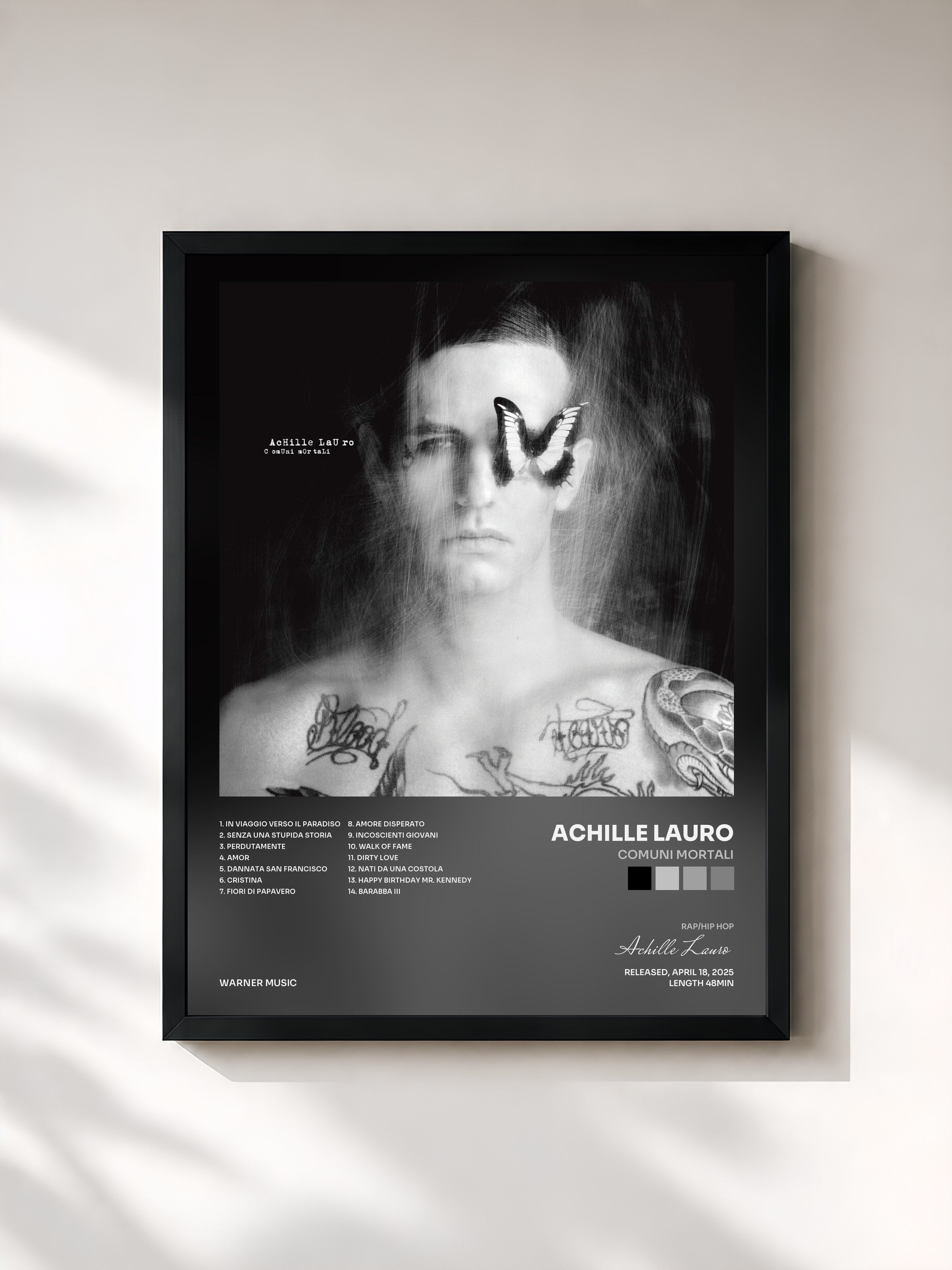 #noir Tableau de l'album Comuni Mortali de Achille Lauro, cadre noir, imprimé et encadré en France