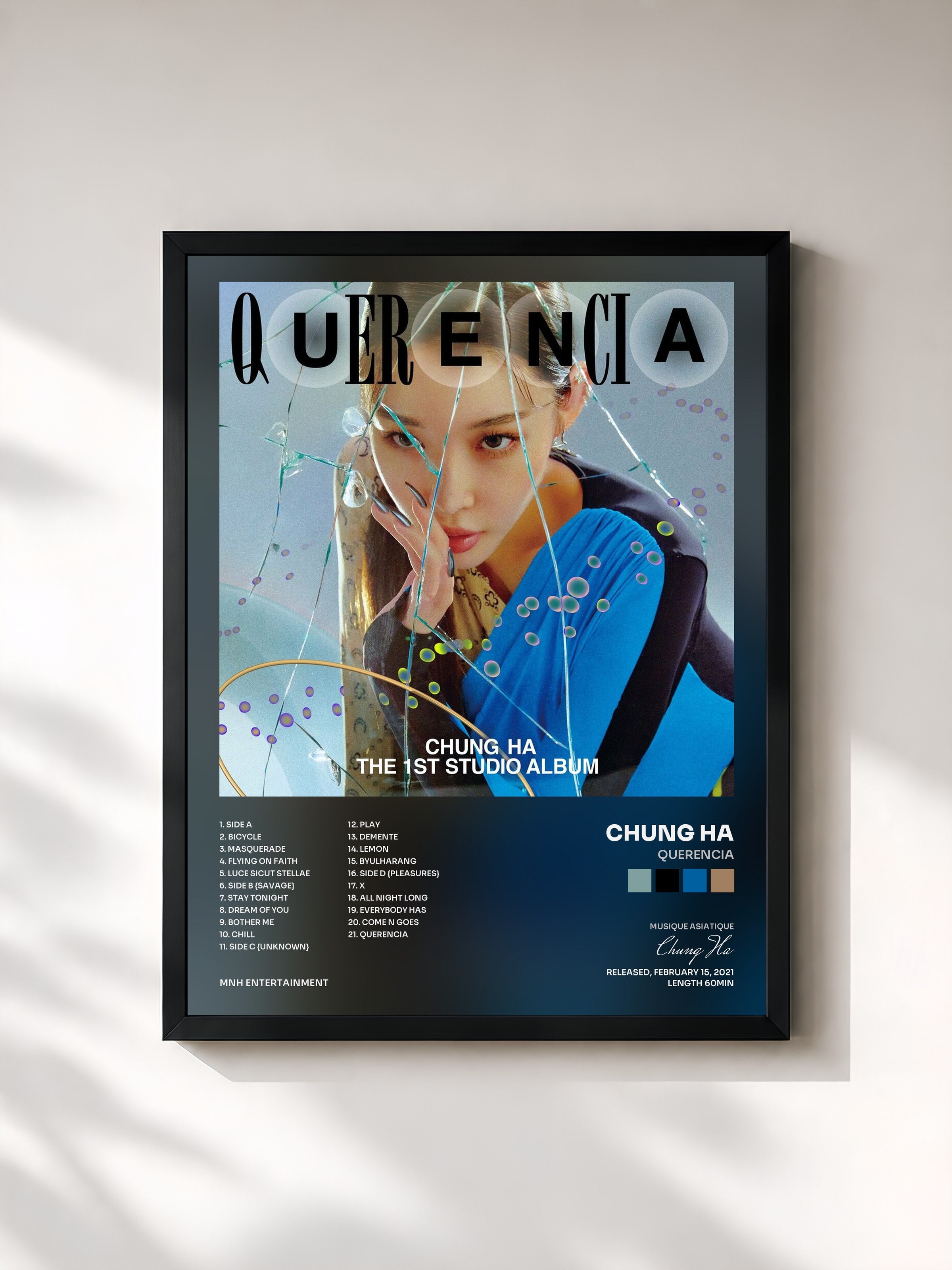 #noir Tableau de l'album Querencia de Chung Ha, cadre noir, imprimé et encadré en France