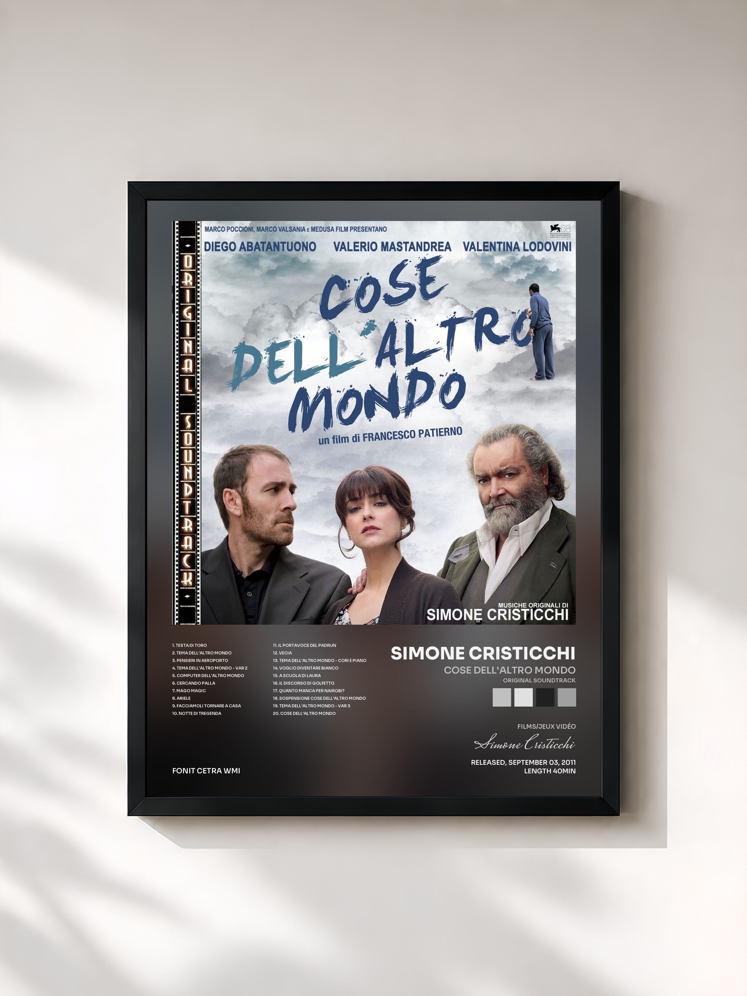 #noir Tableau de l'album Cose dell'altro mondo (Original Soundtrack) de Simone Cristicchi, cadre noir, imprimé et encadré en France
