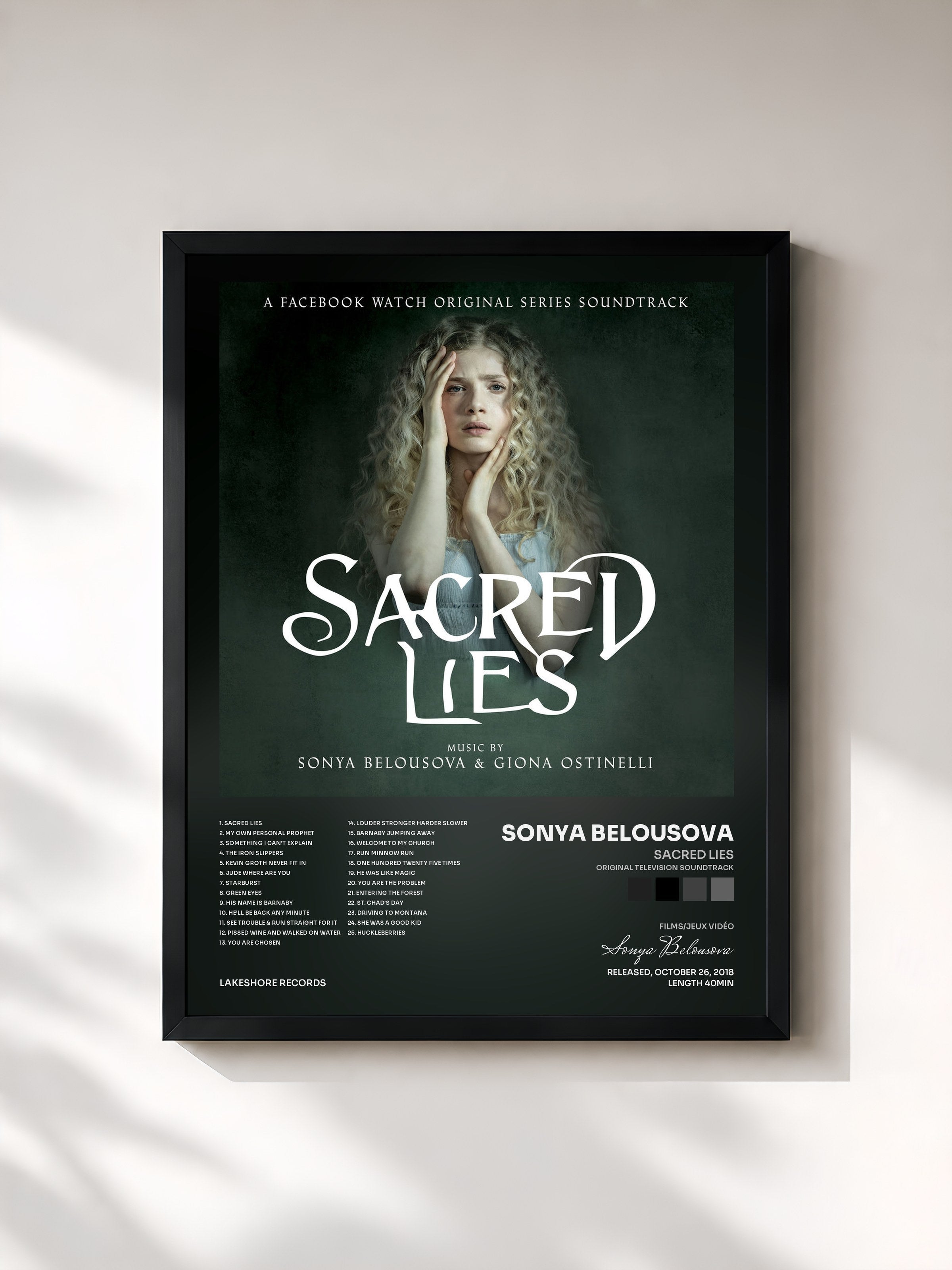 #noir Tableau de l'album Sacred Lies (Original Television Soundtrack) de Sonya Belousova, cadre noir, imprimé et encadré en France