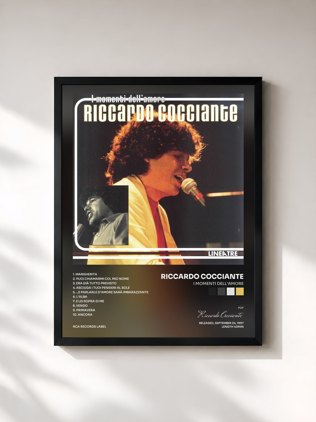 #noir Tableau de l'album I Momenti Dell'Amore de Riccardo Cocciante, cadre noir, imprimé et encadré en France