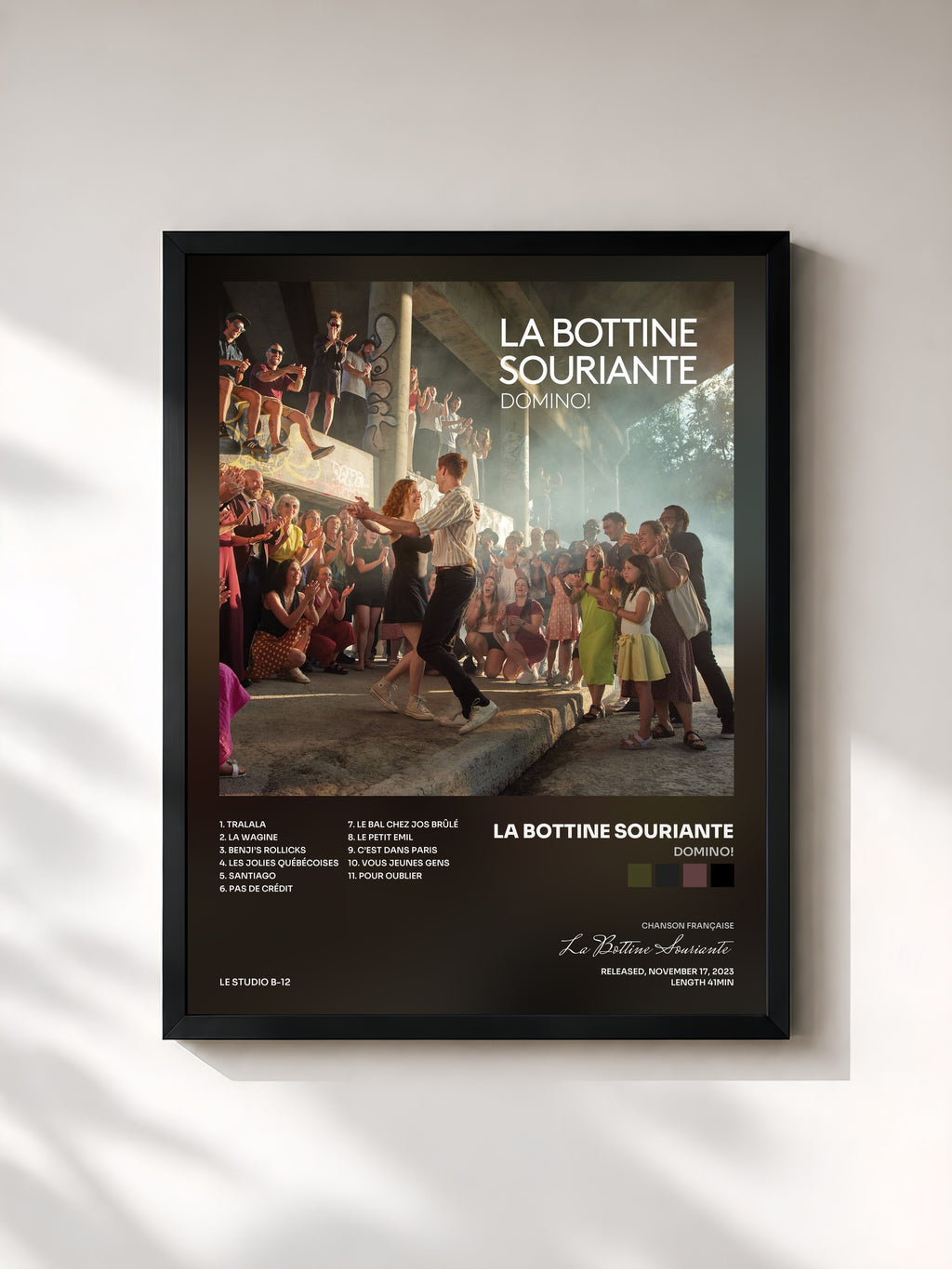#noir Tableau de l'album Domino! de La Bottine Souriante, cadre noir, imprimé et encadré en France