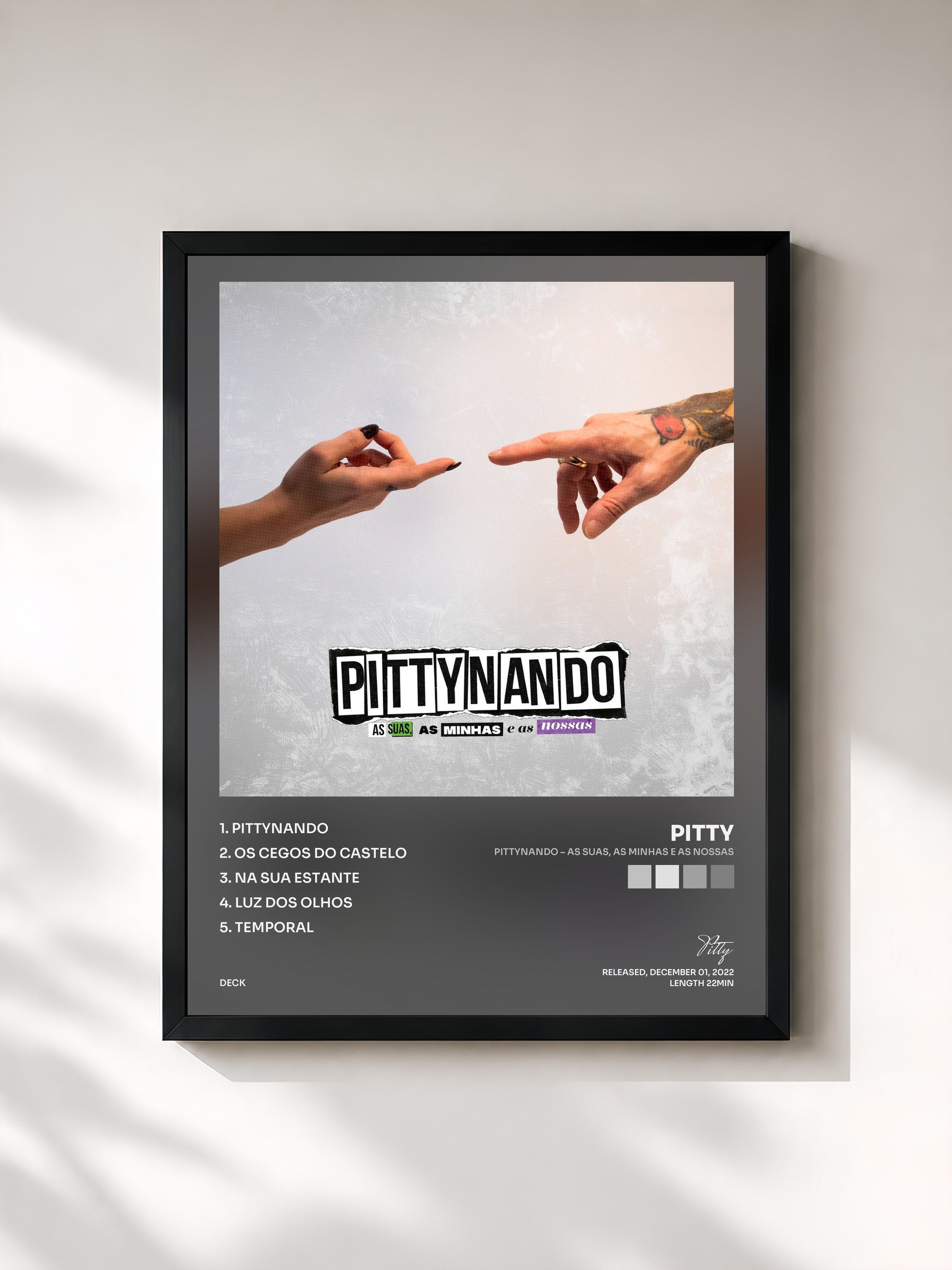 #noir Tableau de l'album PITTYNANDO – As Suas, As Minhas e As Nossas de Pitty, cadre noir, imprimé et encadré en France