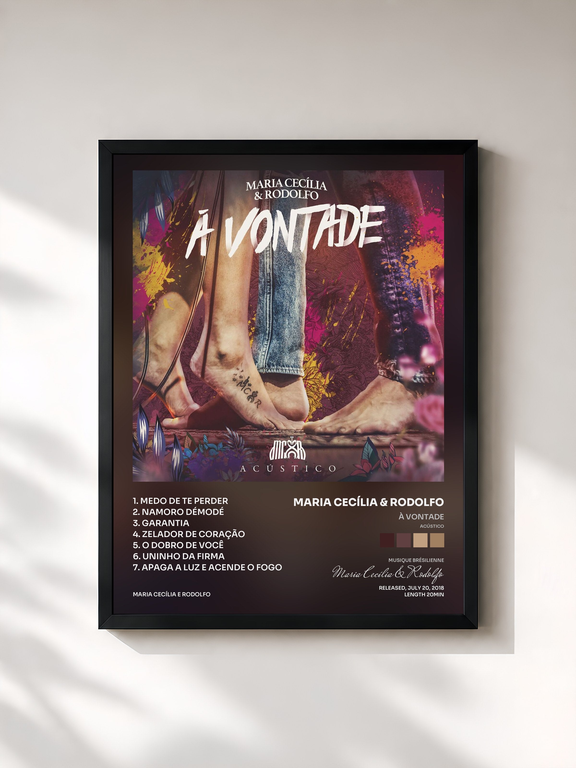 #noir Tableau de l'album À Vontade (Acústico) de Maria Cecília & Rodolfo, cadre noir, imprimé et encadré en France