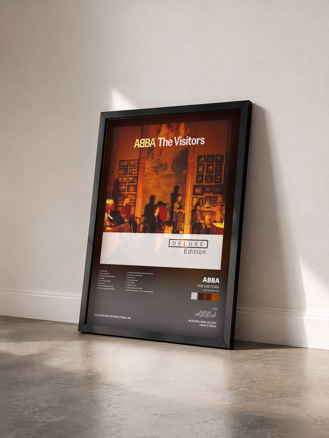 #noir Tableau de l'album The Visitors (Deluxe Edition) de ABBA vu de trois quarts, cadre noir