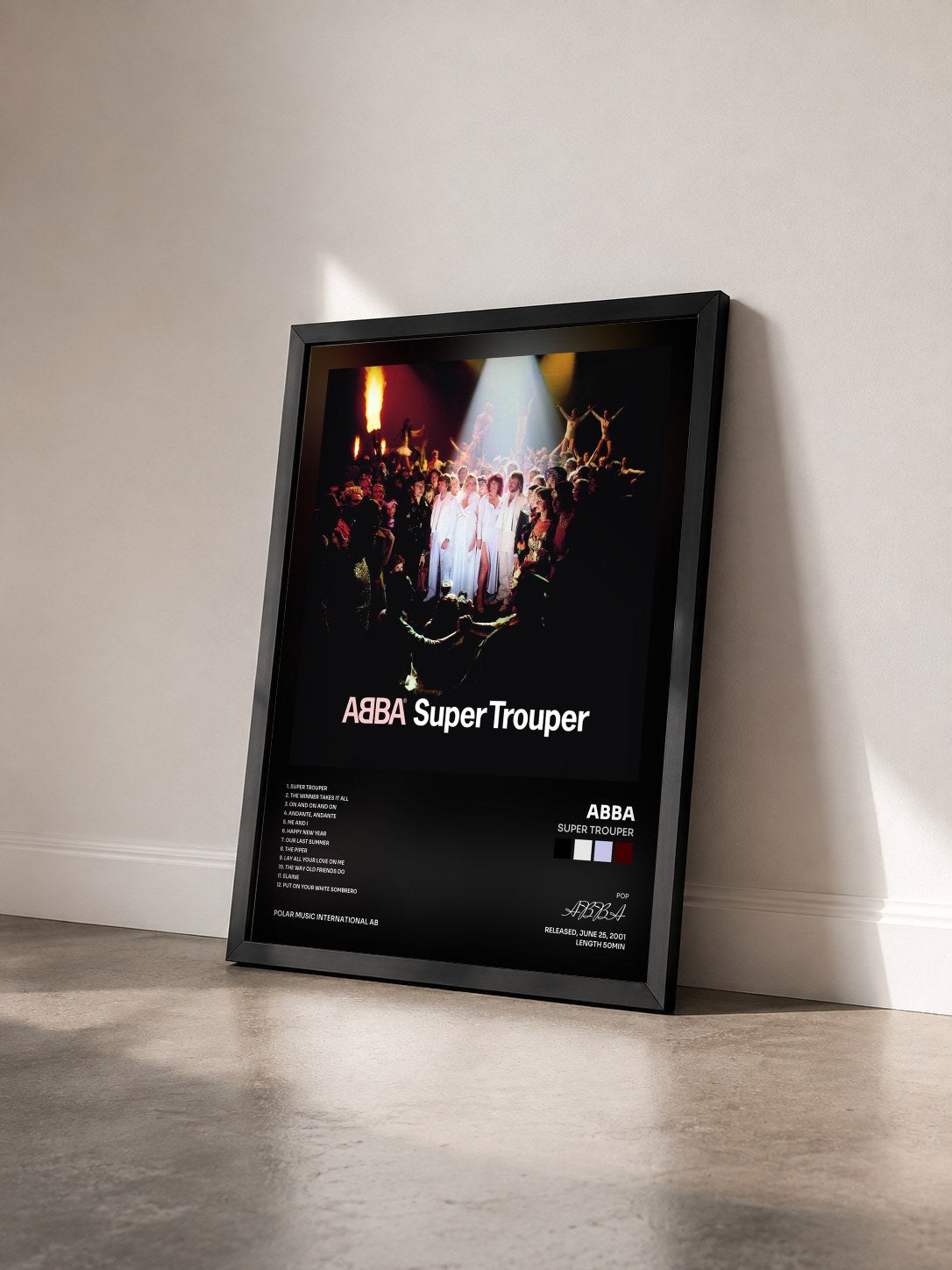 #noir Tableau de l'album Super Trouper de ABBA vu de trois quarts, cadre noir