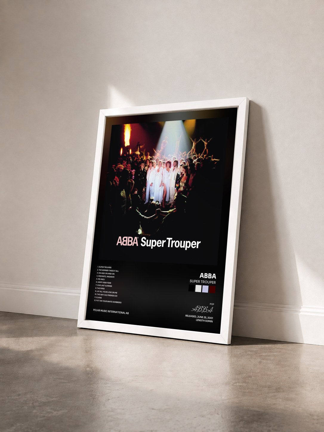 #blanc Tableau de l'album Super Trouper de ABBA vu de trois quarts, cadre blanc