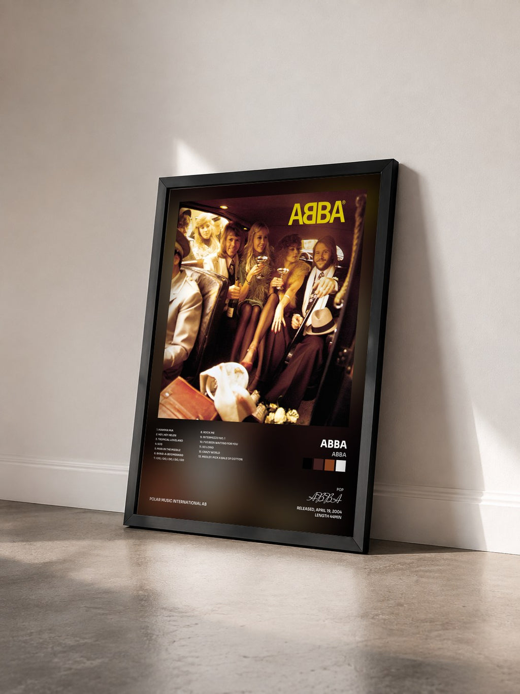 #noir Abba di ABBA in stampa incorniciata vista di tre quarti, cornice nera