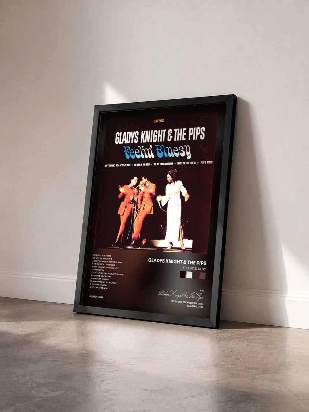 #noir Tableau de l'album Feelin' Bluesy de Gladys Knight & The Pips vu de trois quarts, cadre noir