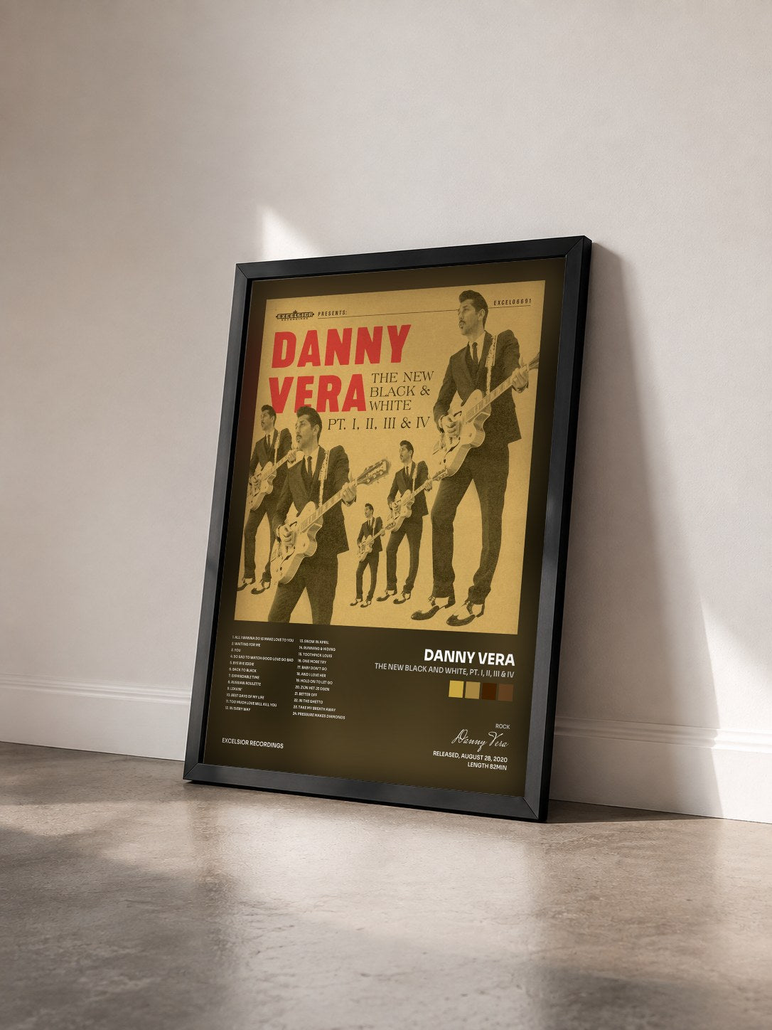 #noir Tableau de l'album The New Black and White, Pt. I, II, III & IV de Danny Vera vu de trois quarts, cadre noir