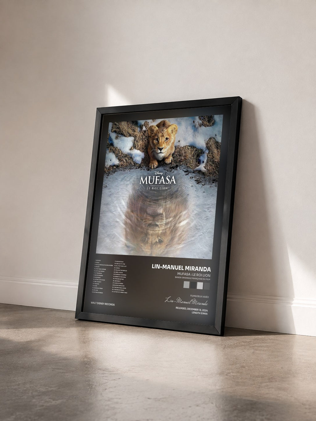 #noir Mufasa : Le Roi Lion (Bande Originale Française du Film) de Lin-Manuel Miranda en lámina enmarcada vista de tres cuartos, marco negro