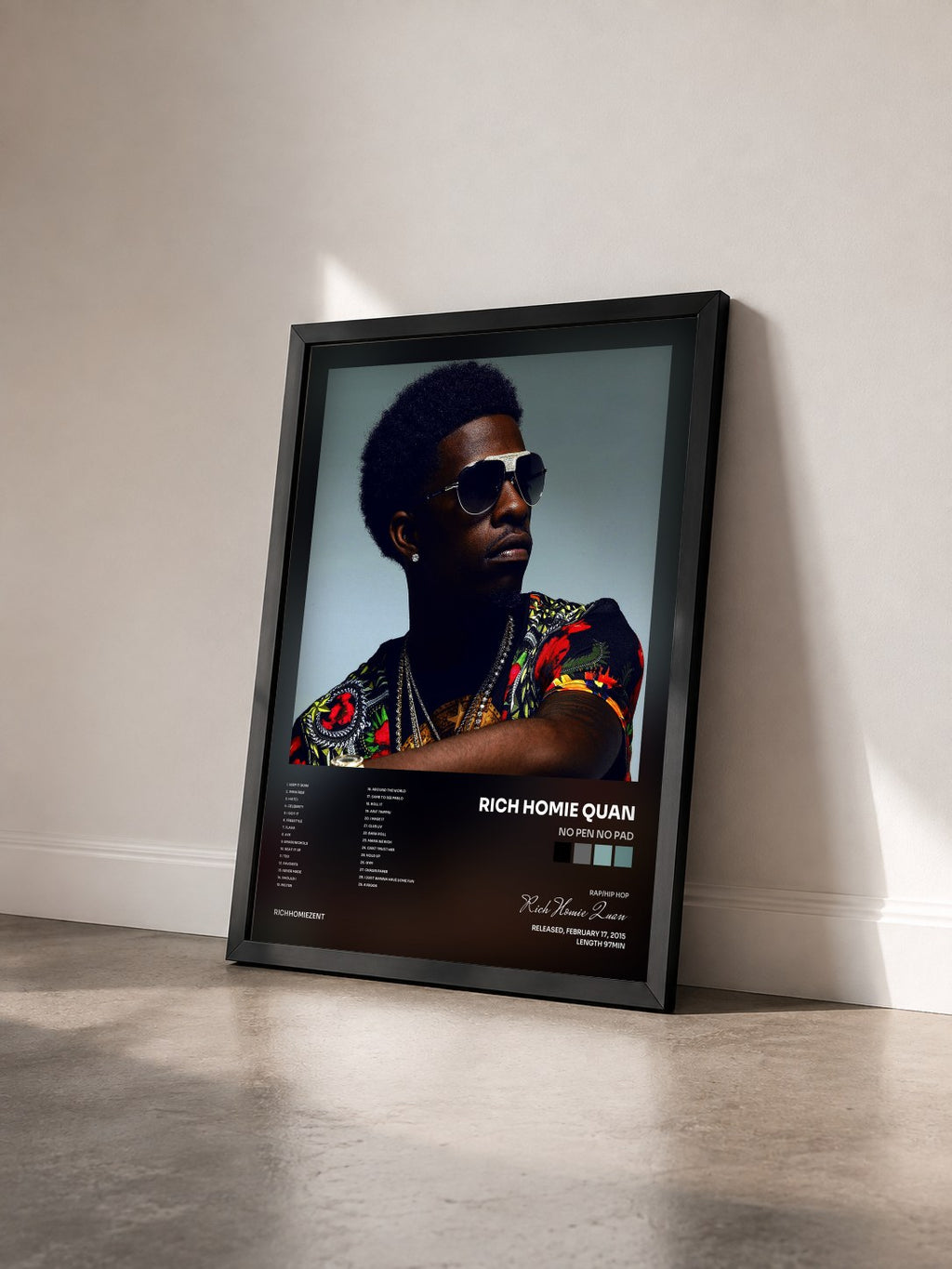 #noir No Pen No Pad von Rich Homie Quan als gerahmter Kunstdruck von schräg gesehen, schwarzer Rahmen