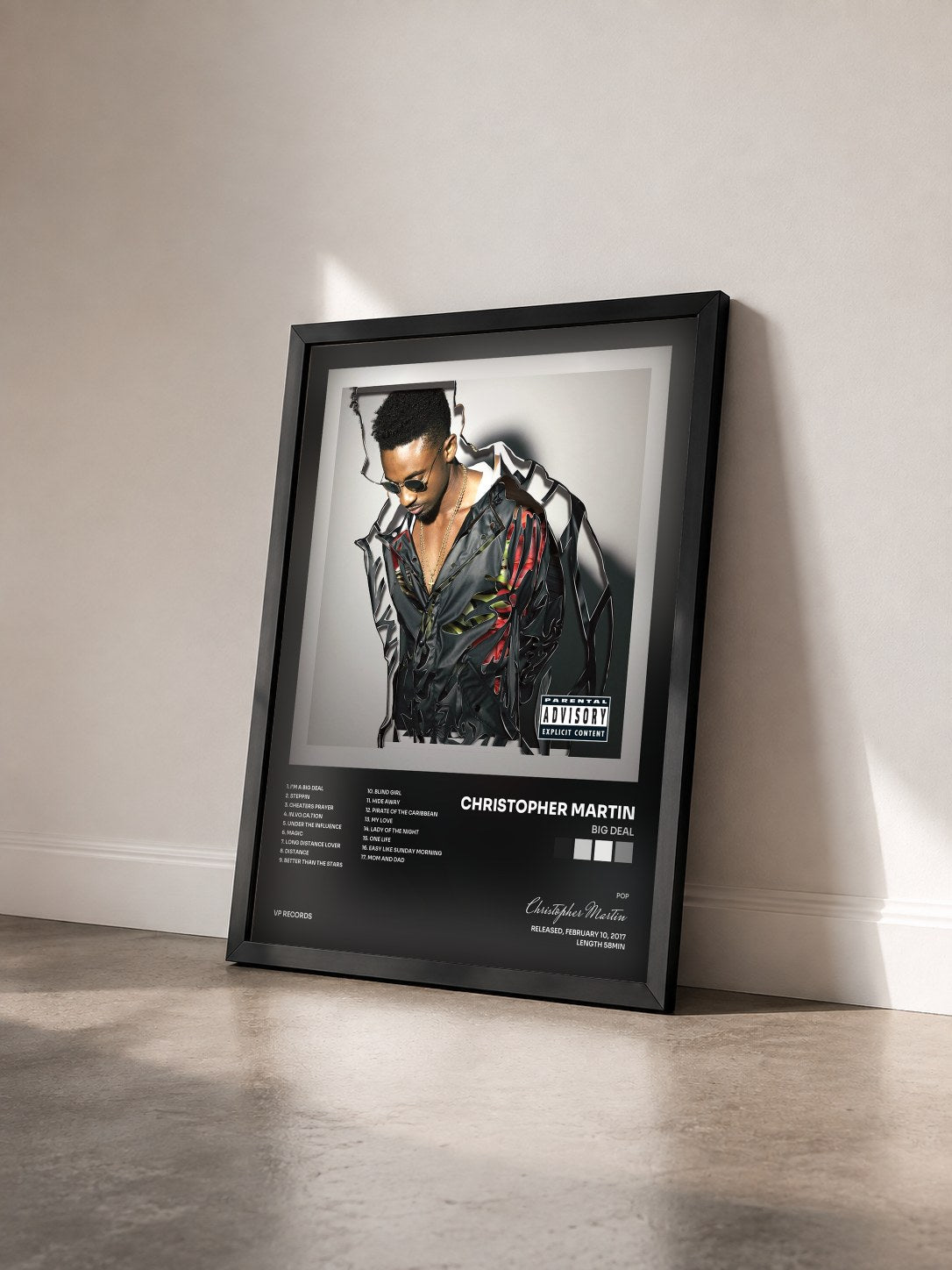 #noir Tableau de l'album Big Deal de Christopher Martin vu de trois quarts, cadre noir