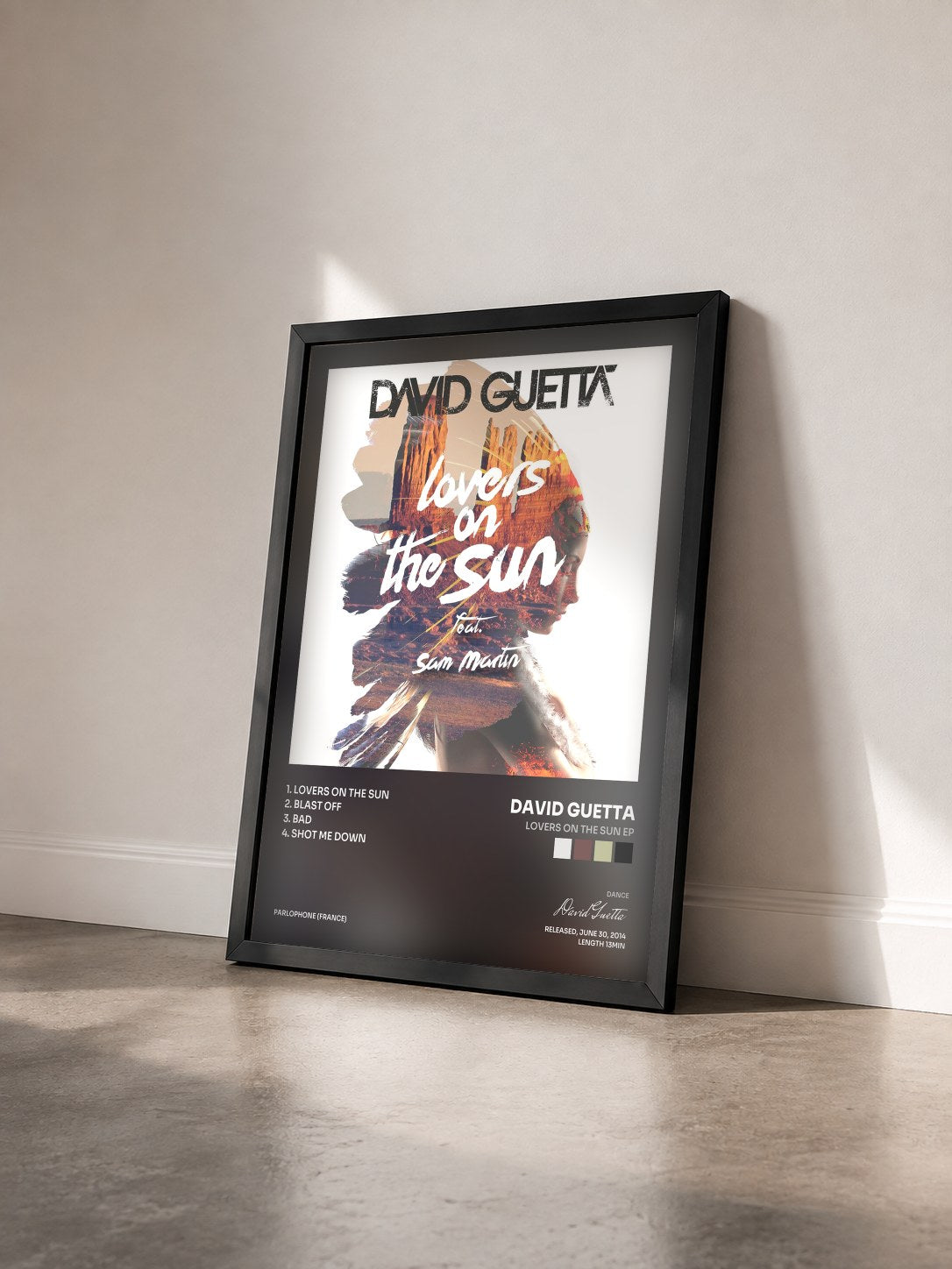 #noir Tableau de l'album Lovers on the Sun EP de David Guetta vu de trois quarts, cadre noir