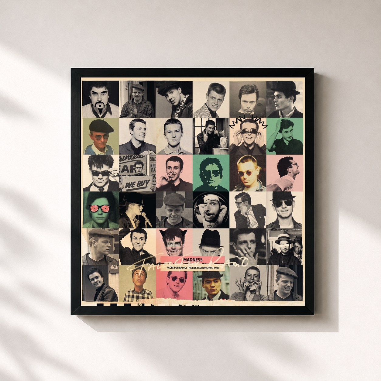 #noir Tableau carré de l'album Faces For Radio - The BBC Sessions 1979-1982 de Madness, cadre noir 32x32 cm