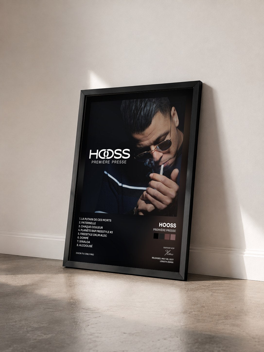 #noir Première Presse by Hooss as a framed art print seen at an angle, black frame