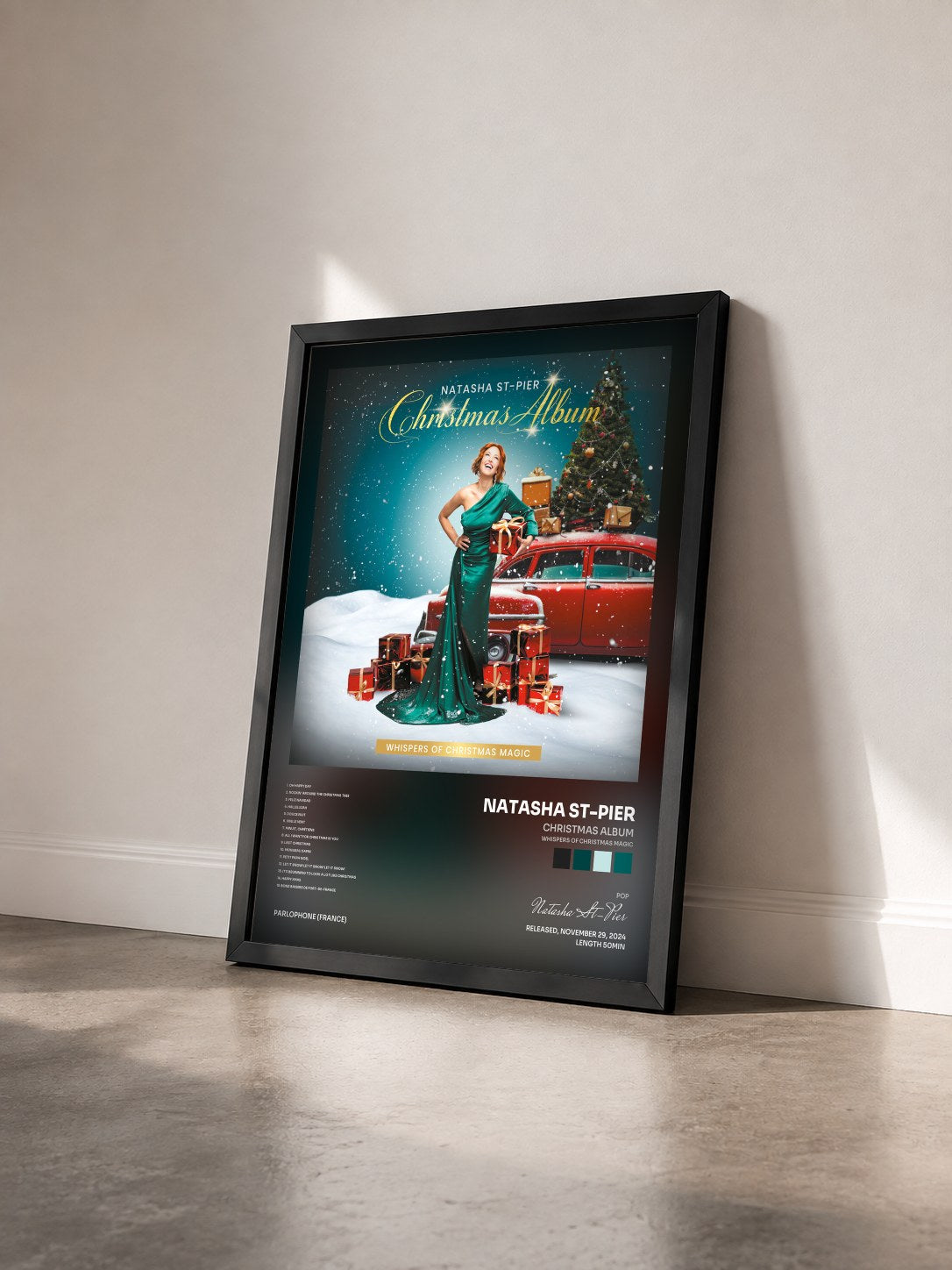 #noir Tableau de l'album Christmas Album (Whispers Of Christmas Magic) de Natasha St-Pier vu de trois quarts, cadre noir