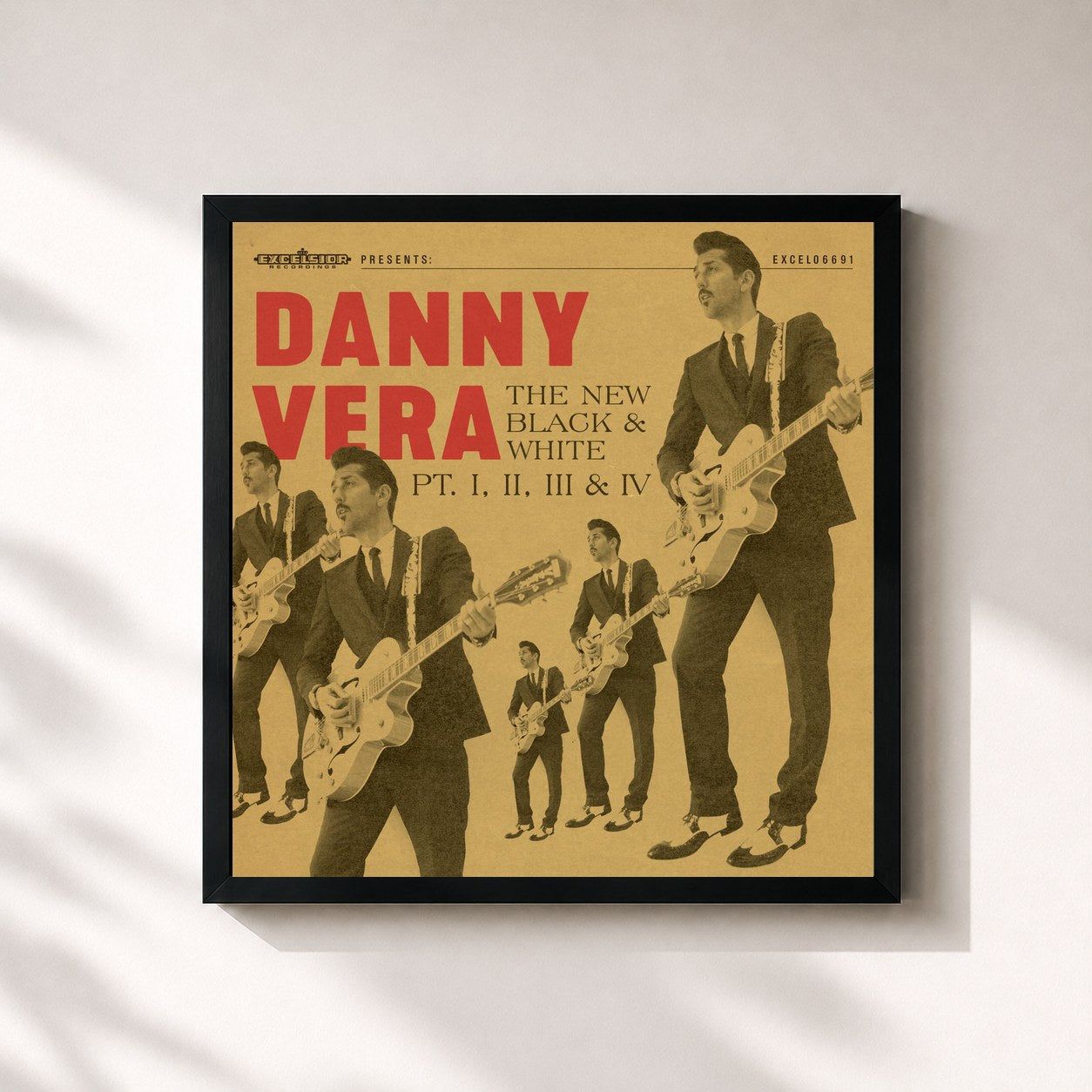 #noir Tableau carré de l'album The New Black and White, Pt. I, II, III & IV de Danny Vera, cadre noir 32x32 cm