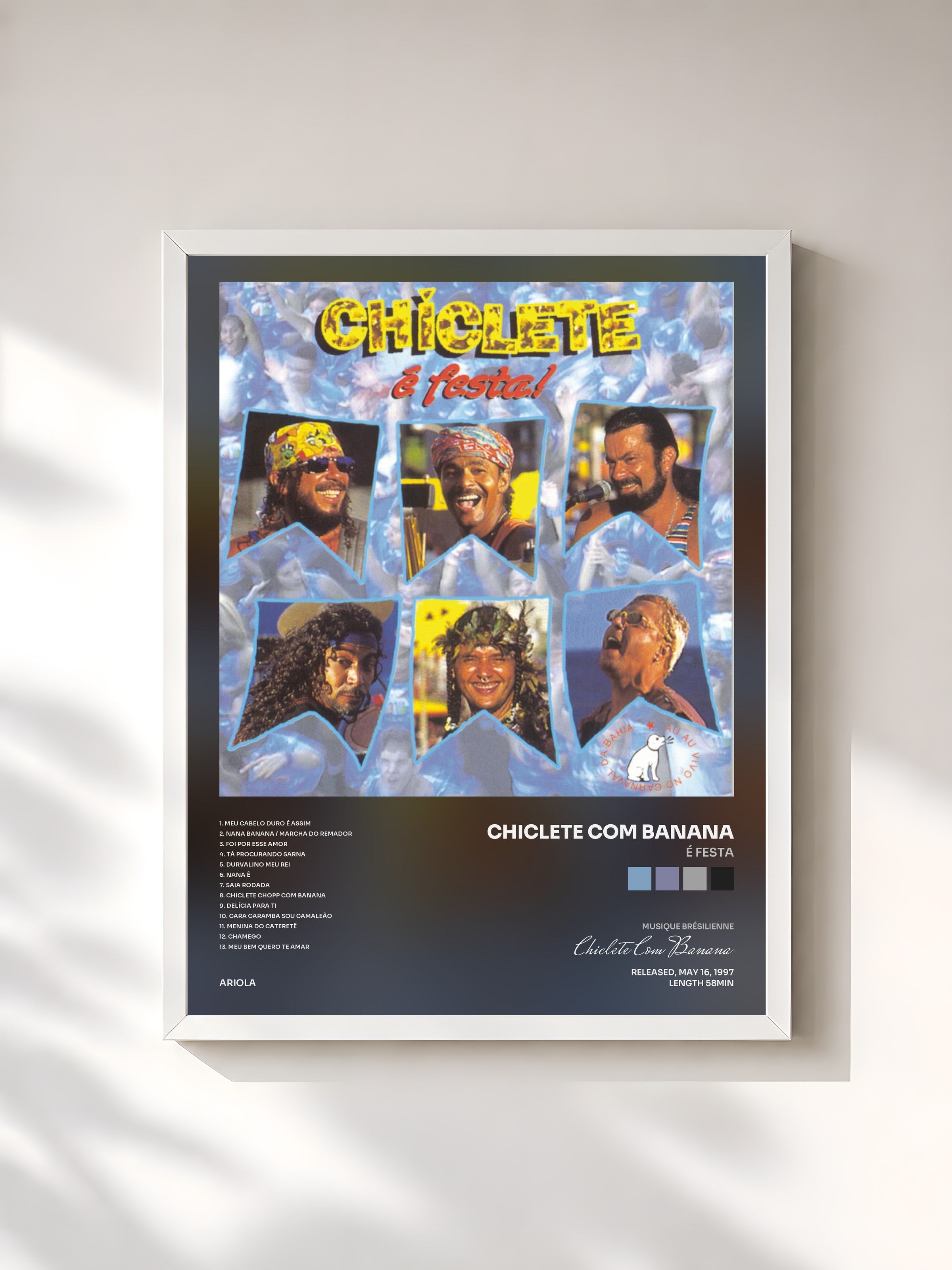 #blanc Tableau de l'album É Festa de Chiclete Com Banana, cadre blanc, imprimé et encadré en France