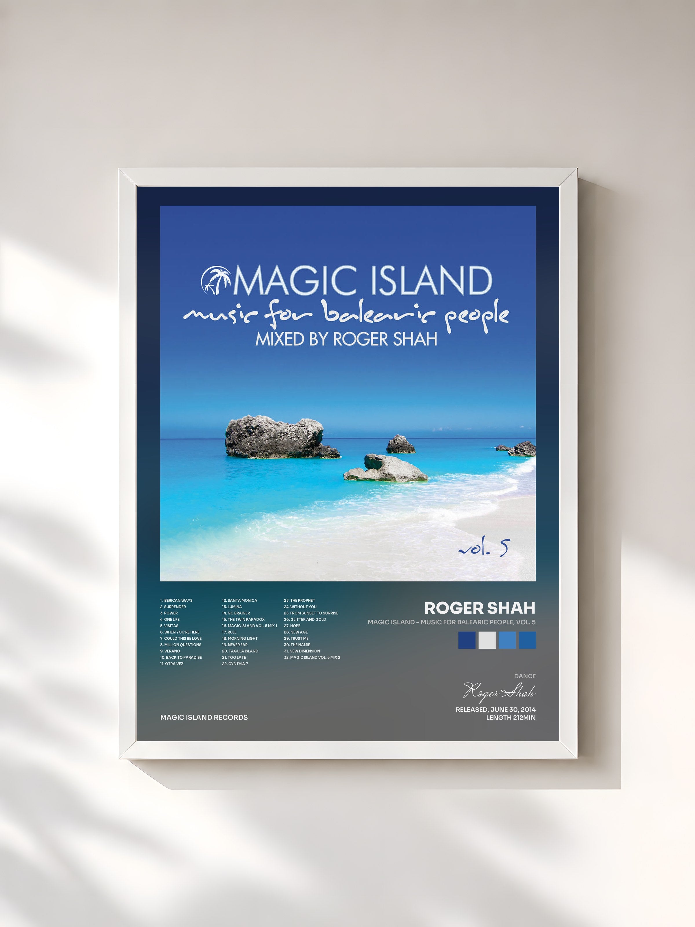 #blanc Tableau de l'album Magic Island - Music for Balearic People, Vol. 5 de Roger Shah, cadre blanc, imprimé et encadré en France