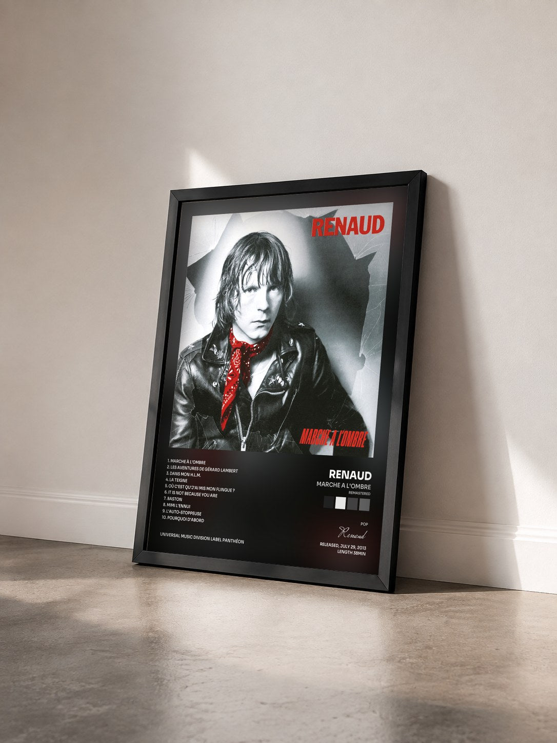 #noir Tableau de l'album Marche A L'Ombre (Remastered) de Renaud vu de trois quarts, cadre noir