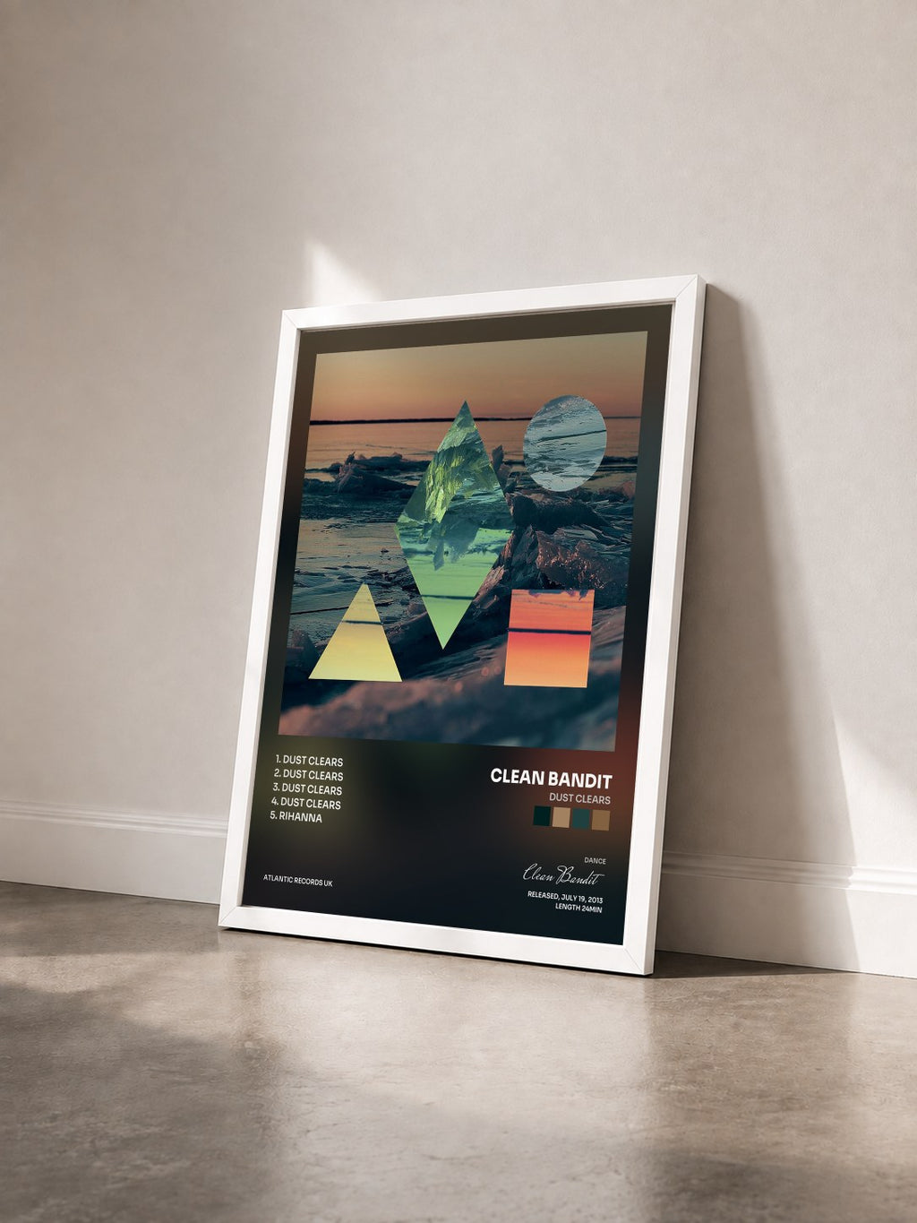 #blanc Dust Clears von Clean Bandit als gerahmter Kunstdruck von schräg gesehen, weißer Rahmen