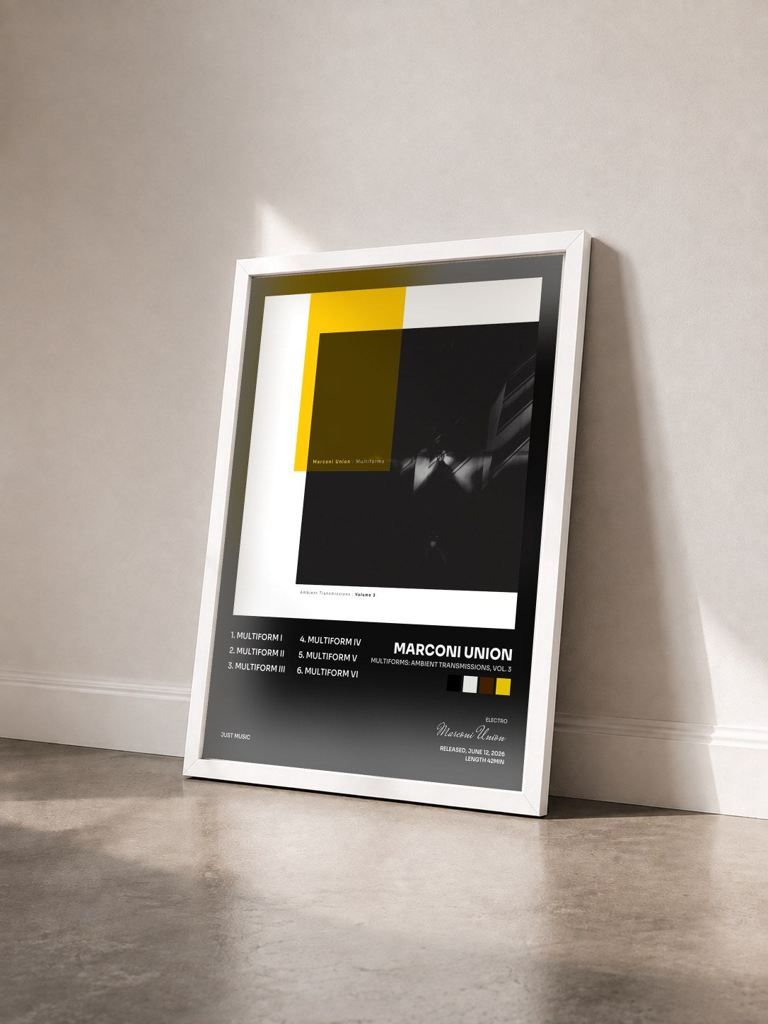 #blanc Tableau de l'album Multiforms: Ambient Transmissions, Vol. 3 de Marconi Union vu de trois quarts, cadre blanc