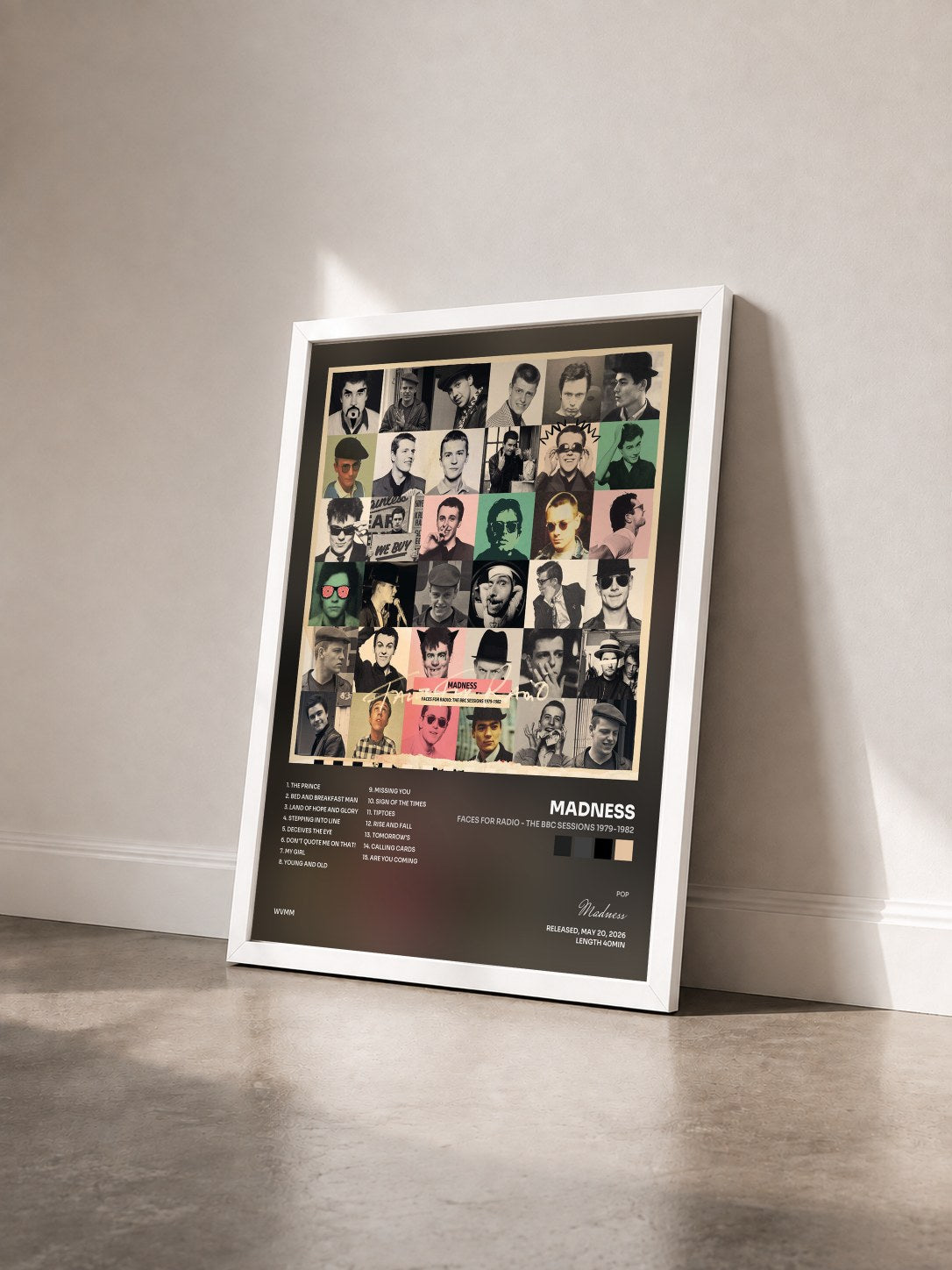 #blanc Tableau de l'album Faces For Radio - The BBC Sessions 1979-1982 de Madness vu de trois quarts, cadre blanc
