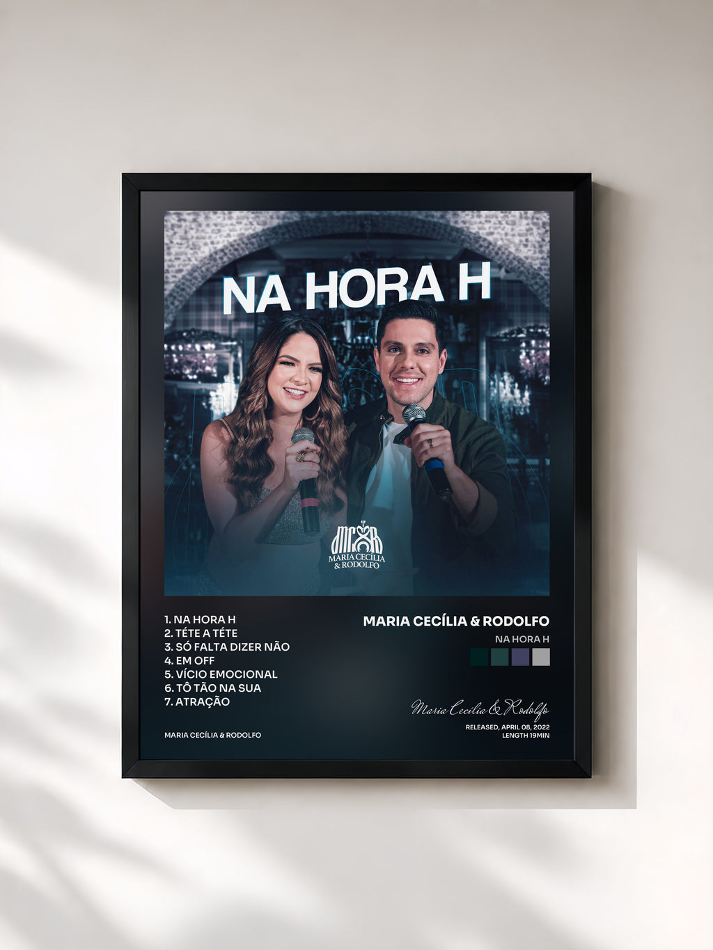 #noir Tableau de l'album Na Hora H de Maria Cecília & Rodolfo, cadre noir, imprimé et encadré en France