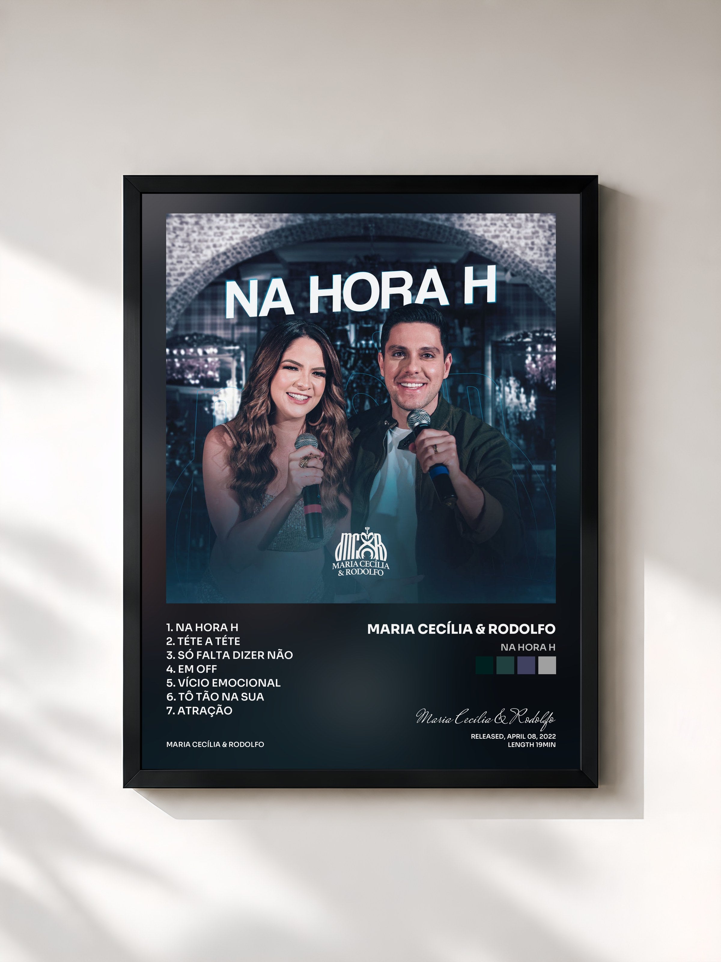 #noir Tableau de l'album Na Hora H de Maria Cecília & Rodolfo, cadre noir, imprimé et encadré en France