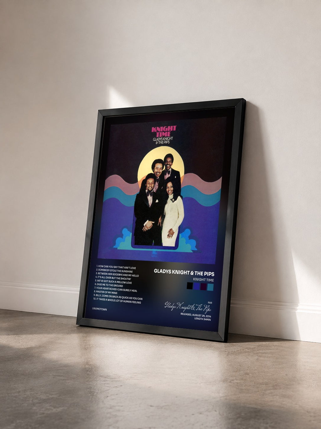 #noir Tableau de l'album Knight Time de Gladys Knight & The Pips vu de trois quarts, cadre noir