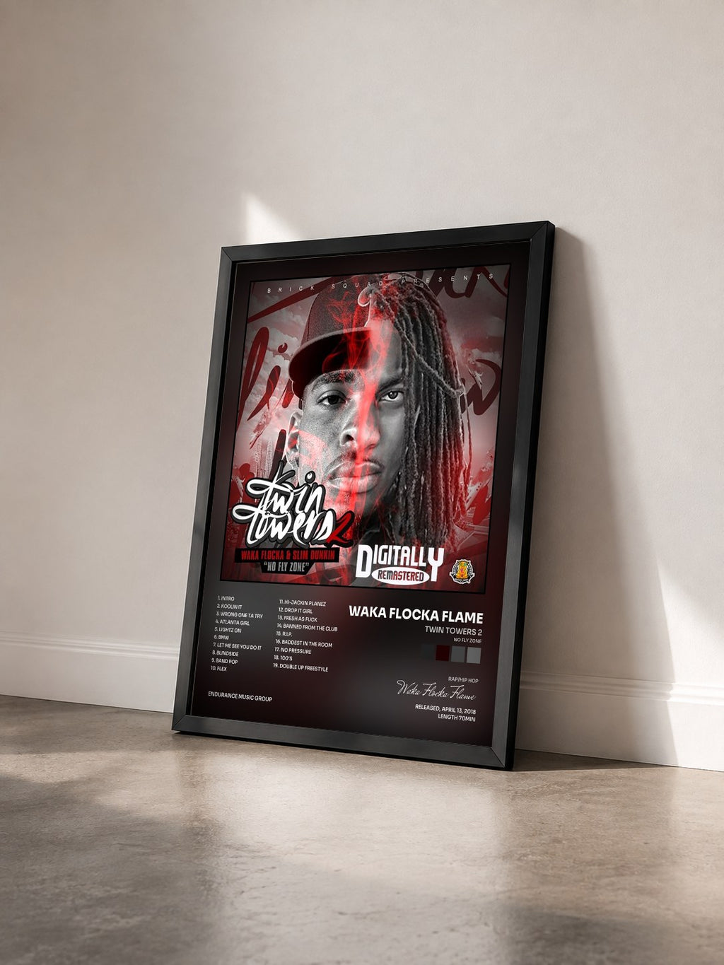 #noir Tableau de l'album Twin Towers 2 (No Fly Zone) de Waka Flocka Flame vu de trois quarts, cadre noir