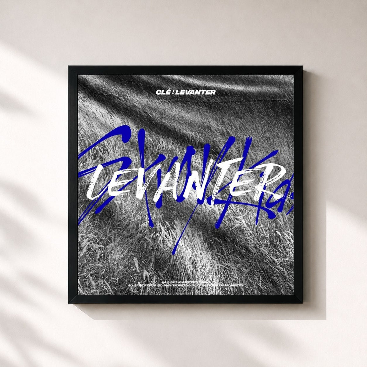 #noir Tableau carré de l'album Clé : LEVANTER de Stray Kids, cadre noir 32x32 cm