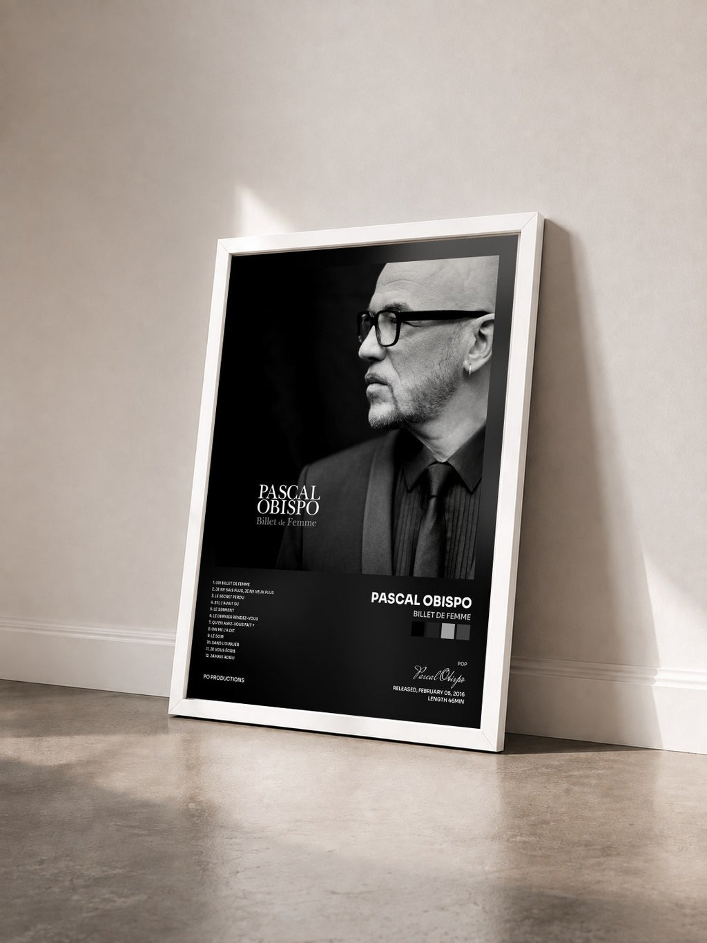 #blanc Billet de femme de Pascal Obispo en lámina enmarcada vista de tres cuartos, marco blanco