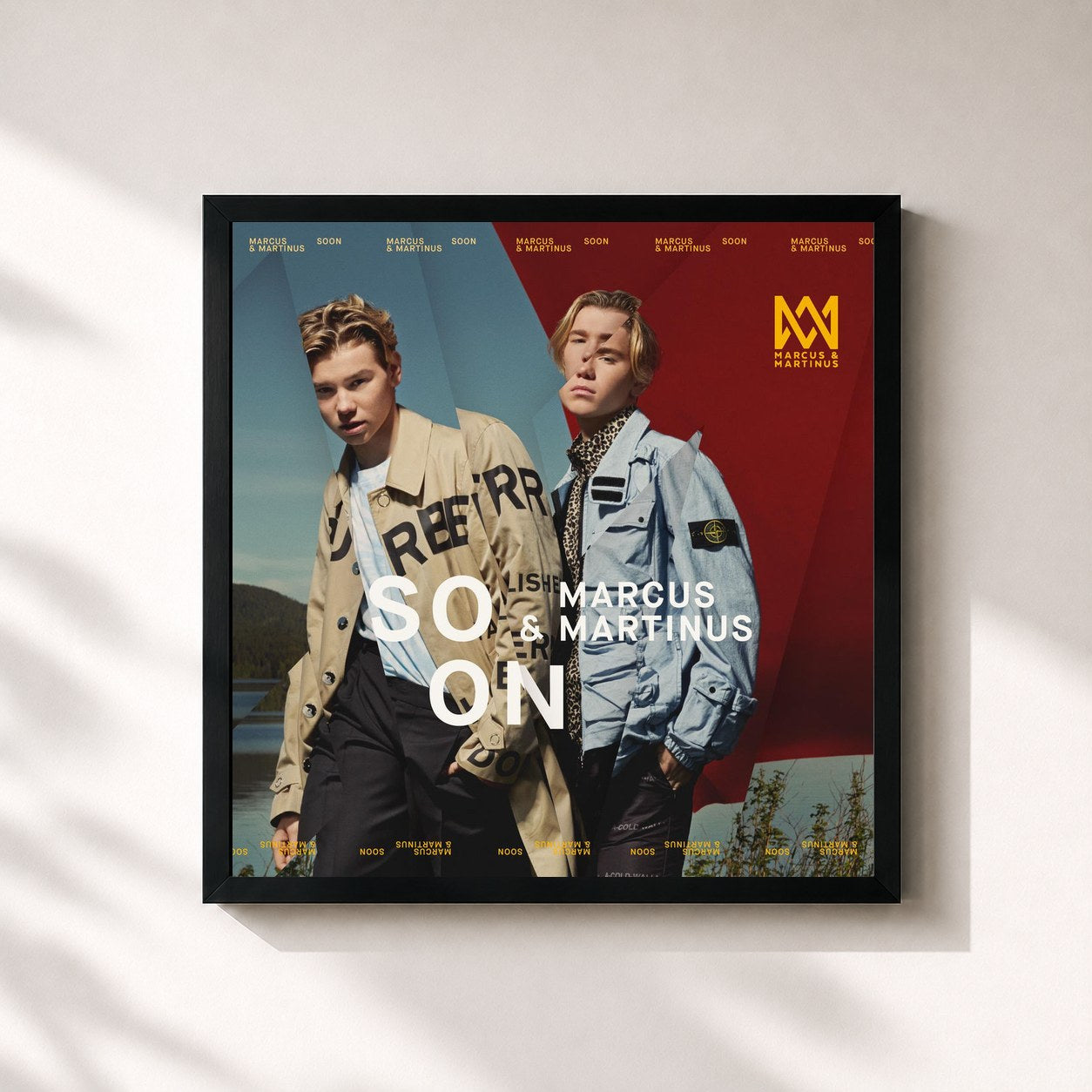 #noir Tableau carré de l'album SOON de Marcus & Martinus, cadre noir 32x32 cm