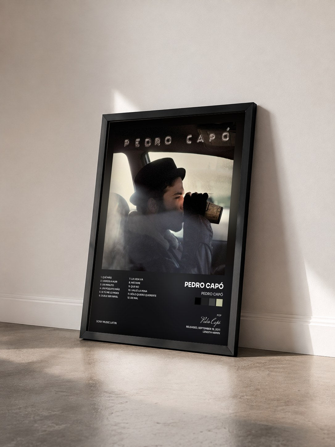 #noir Pedro Capó de Pedro Capó en lámina enmarcada vista de tres cuartos, marco negro
