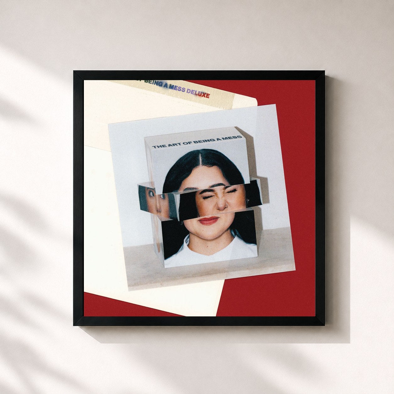 #noir Tableau carré de l'album THE ART OF BEING A MESS (DELUXE) de Lauren Spencer Smith, cadre noir 32x32 cm