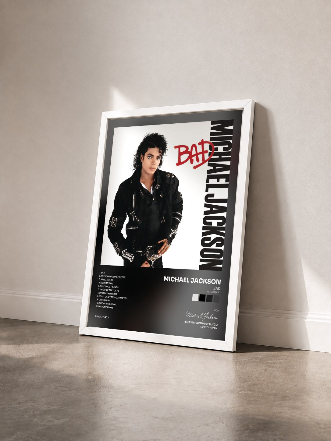 #blanc Tableau de l'album Bad (Remastered) de Michael Jackson vu de trois quarts, cadre blanc