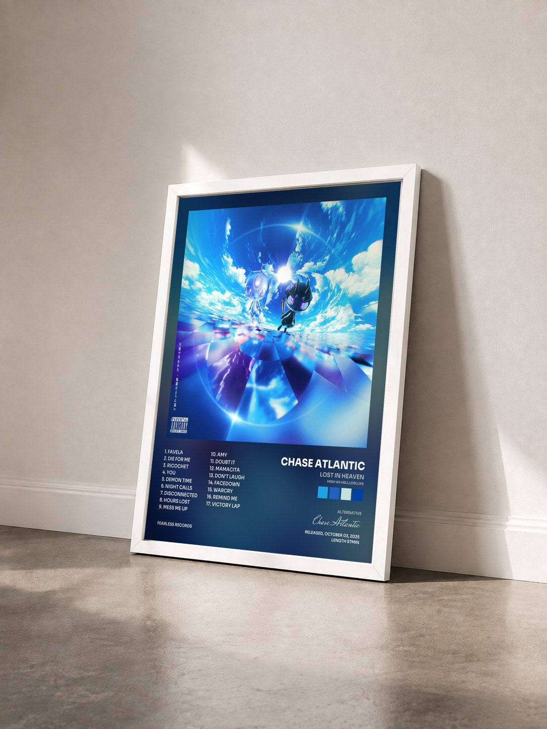 #blanc LOST IN HEAVEN (HIGH AS HELL) (Deluxe) de Chase Atlantic en lámina enmarcada vista de tres cuartos, marco blanco
