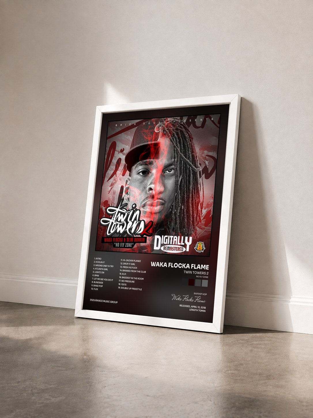 #blanc Tableau de l'album Twin Towers 2 (No Fly Zone) de Waka Flocka Flame vu de trois quarts, cadre blanc