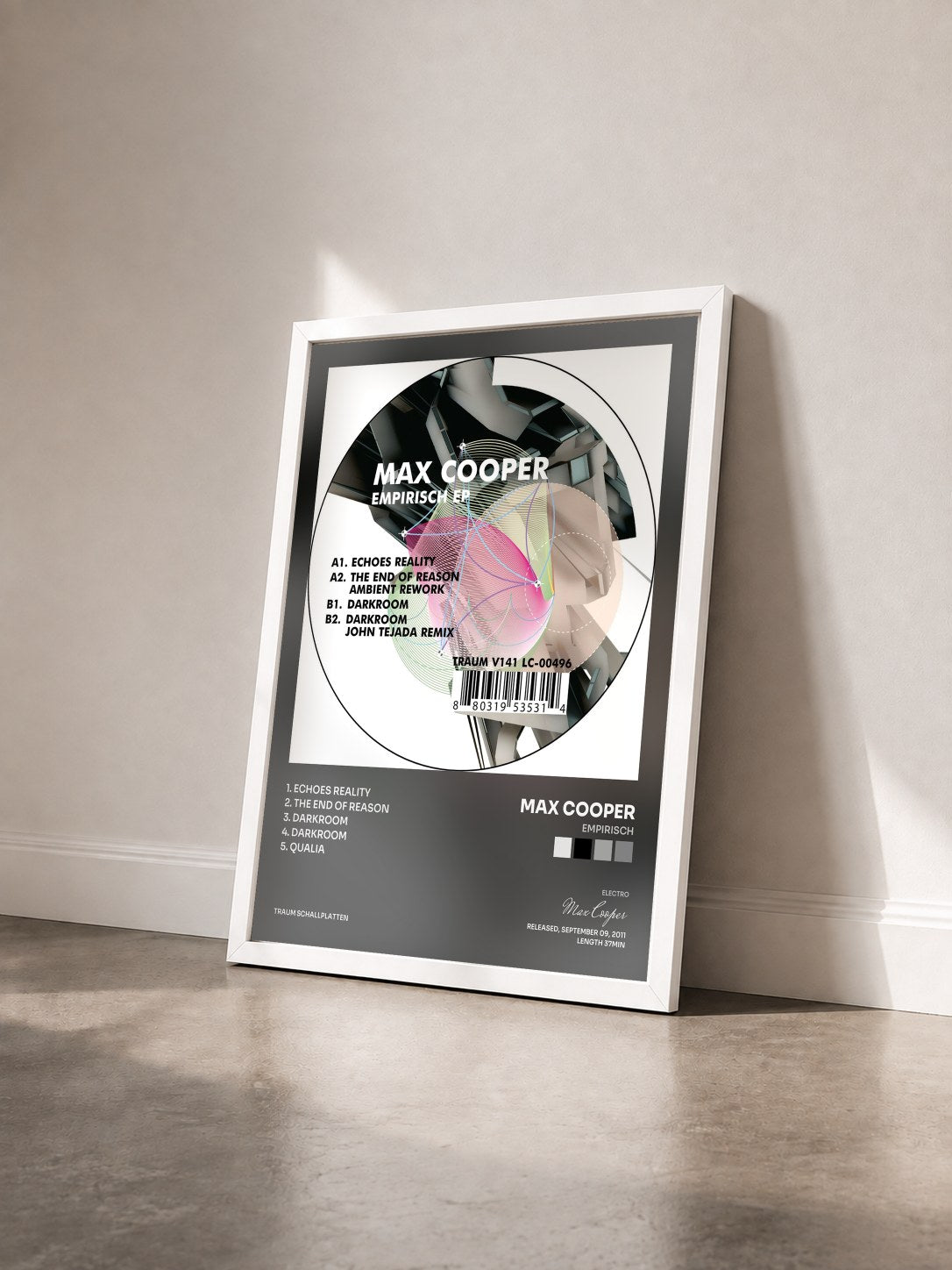#blanc Tableau de l'album Empirisch de Max Cooper vu de trois quarts, cadre blanc