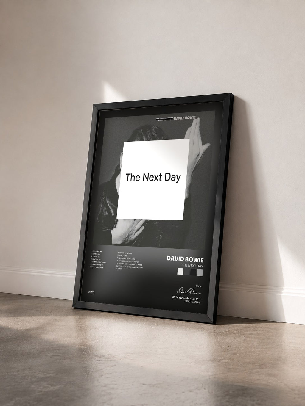 #noir Tableau de l'album The Next Day de David Bowie vu de trois quarts, cadre noir