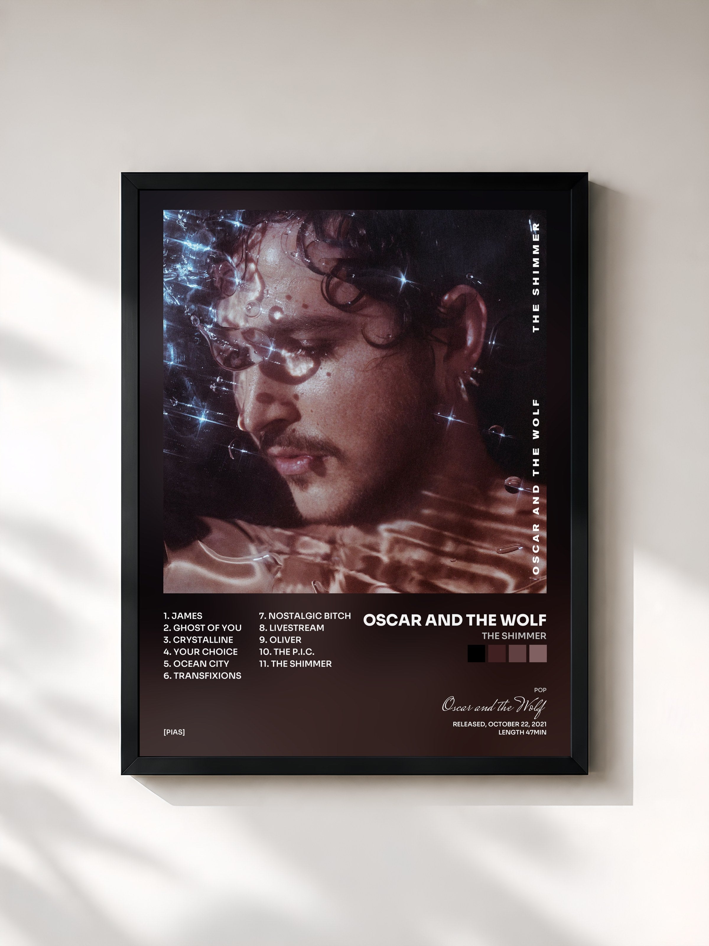 #noir Tableau de l'album The Shimmer de Oscar and the Wolf, cadre noir, imprimé et encadré en France