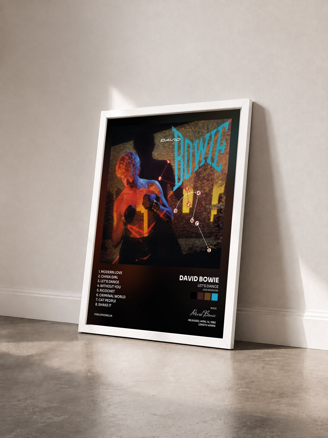 #blanc Tableau de l'album Let's Dance (2018 Remaster) de David Bowie vu de trois quarts, cadre blanc