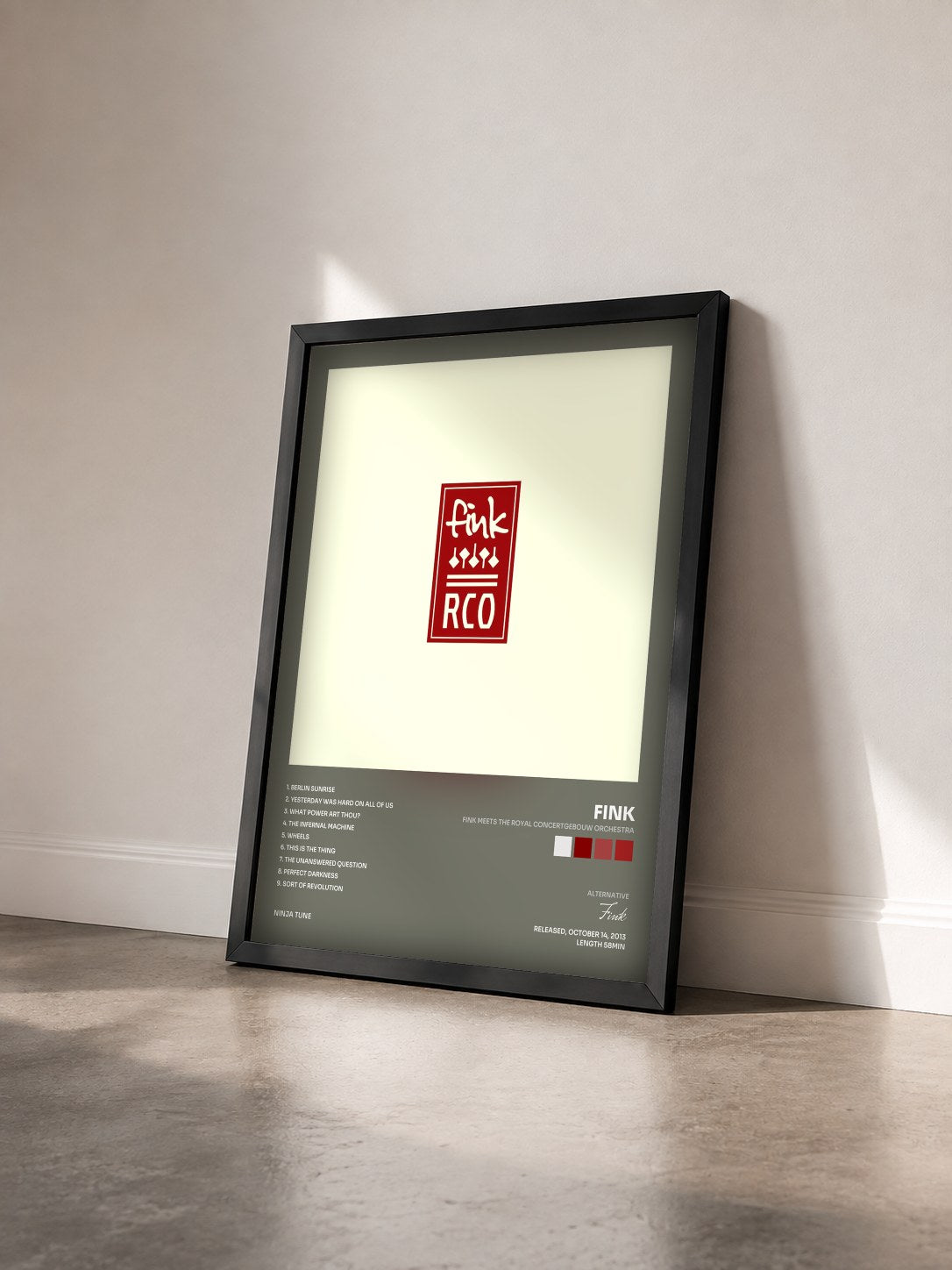#noir Tableau de l'album Fink Meets The Royal Concertgebouw Orchestra de Fink vu de trois quarts, cadre noir